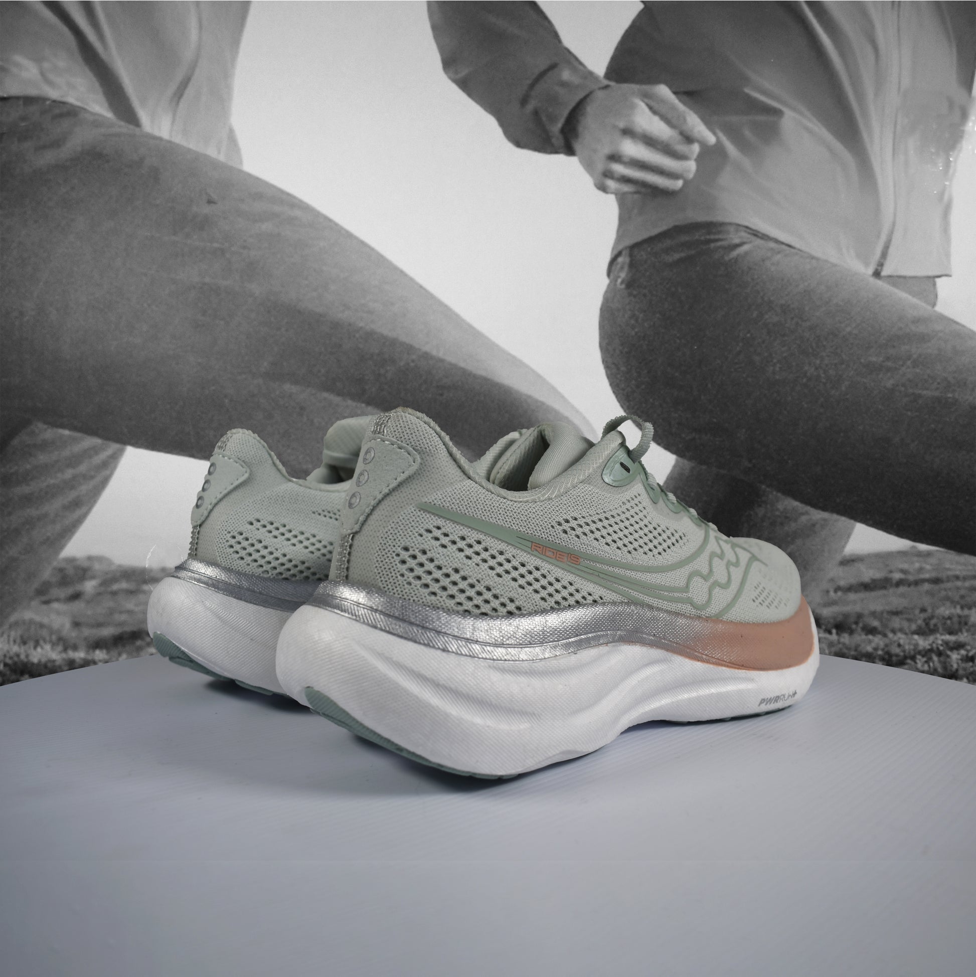 Saucony Ride 19 Womens Running Shoes - Durban Runner 4 / MIST/CAMEO