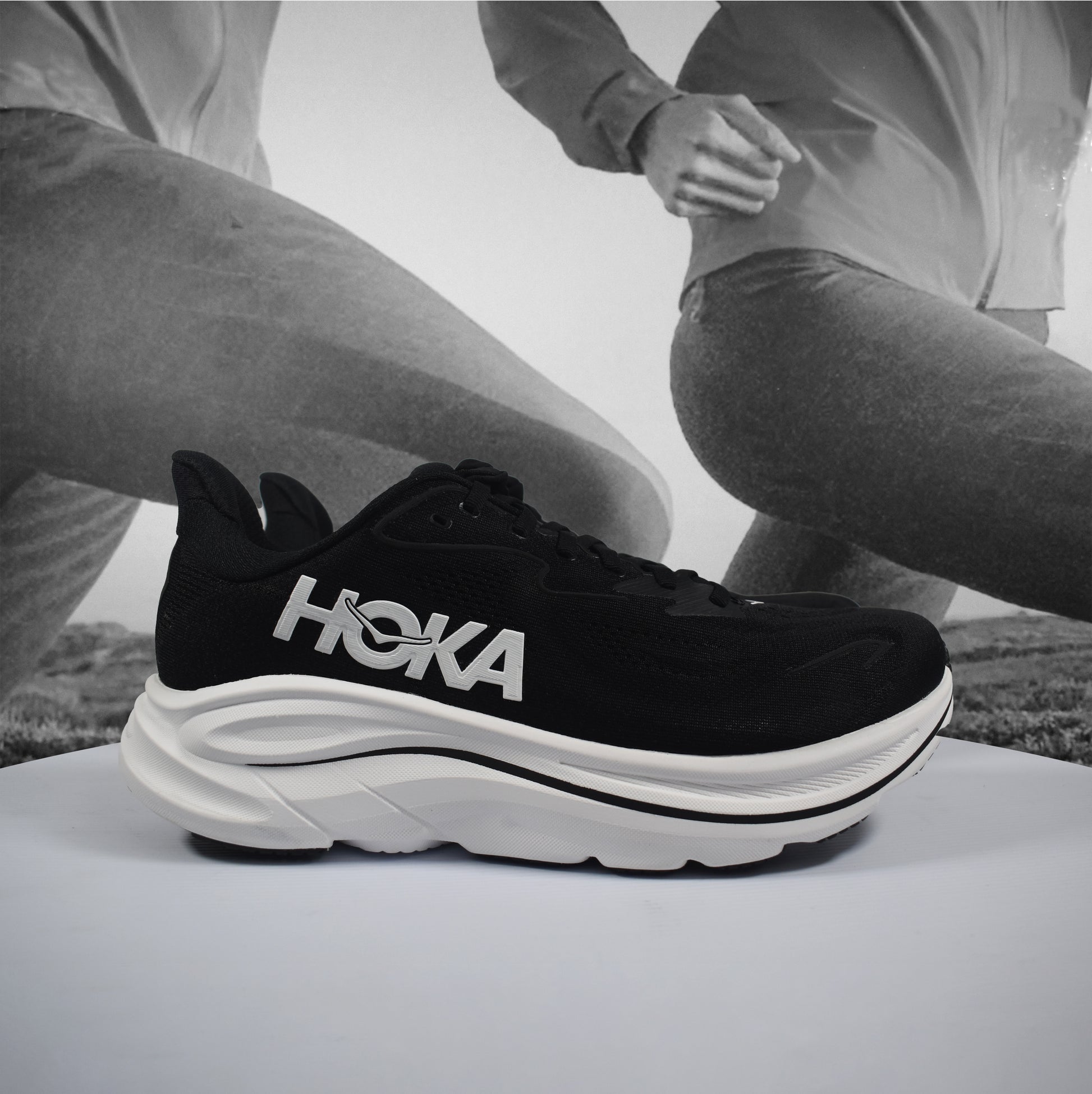 Hoka Clifton 10 Wide Mens - Durban Runner 7 / BWHT