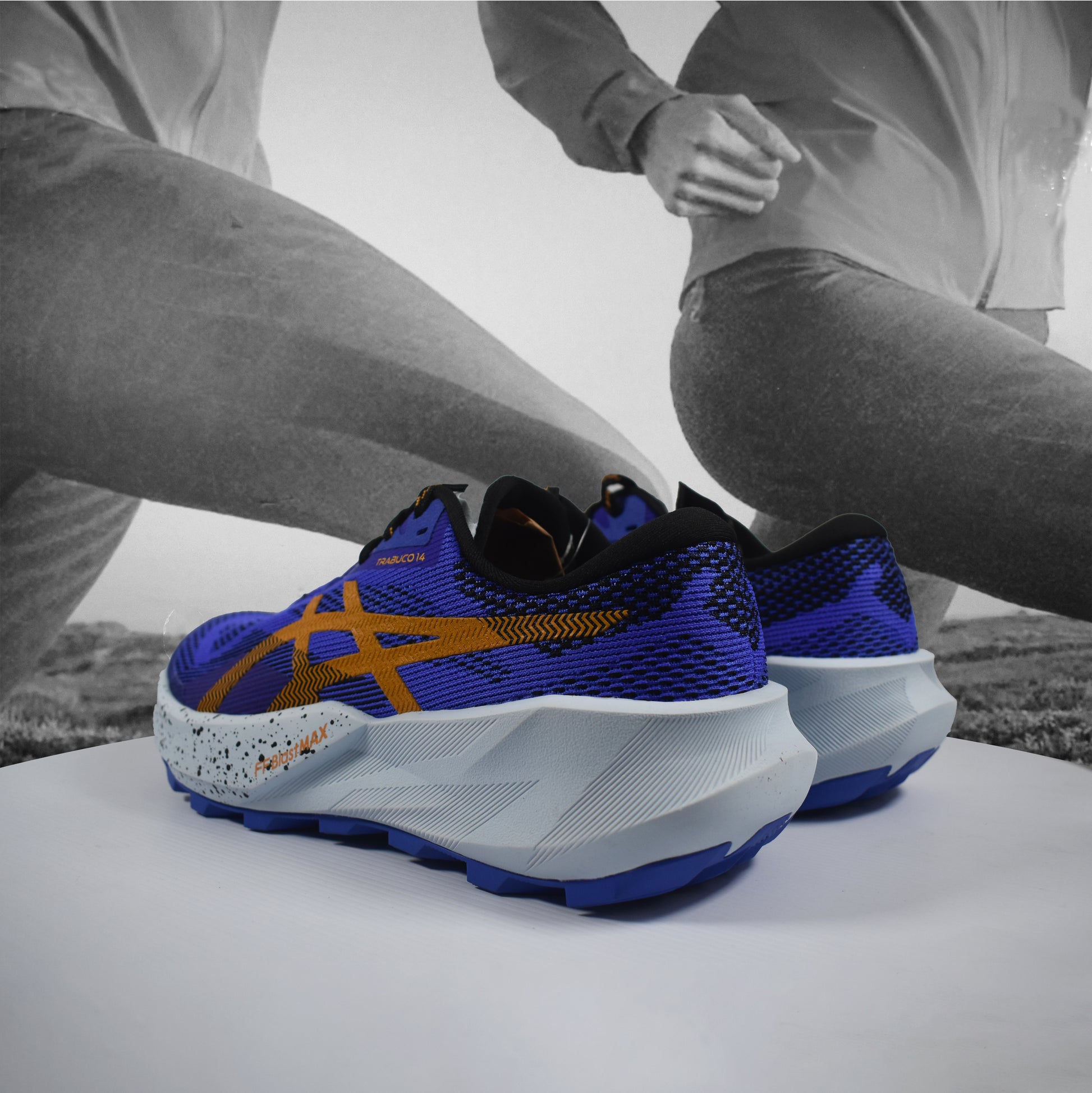 Asics Trabuco 14 Mens Trail Running - Durban Runner 7.5 / cobalburst/sandstorm