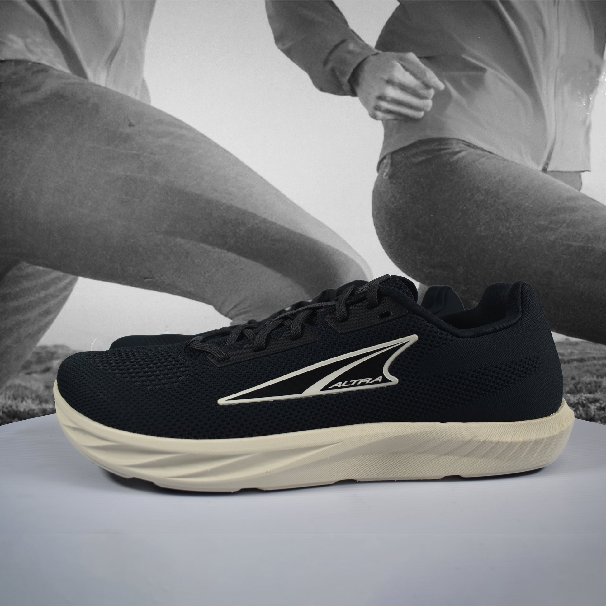 Altra Escalante 4 Mens - Durban Runner 7 / Black/White