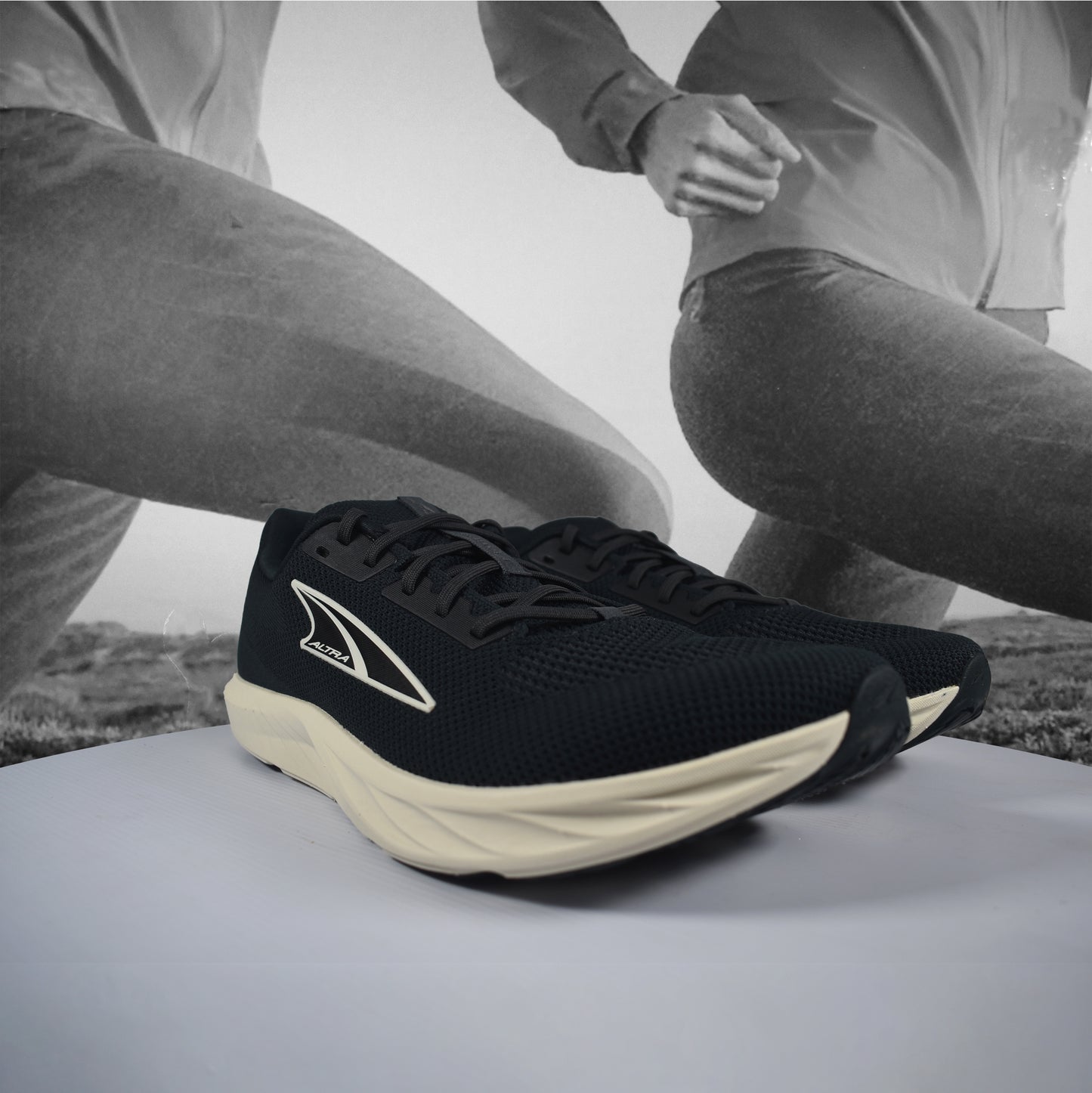 Altra Escalante 4 Mens - Durban Runner 7 / Black/White