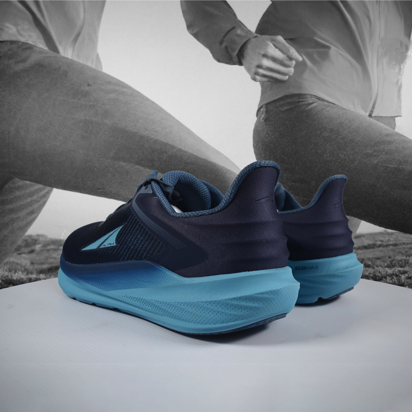 Altra Torin 8 Mens Running Shoes - Durban Runner 7 / Dark Blue