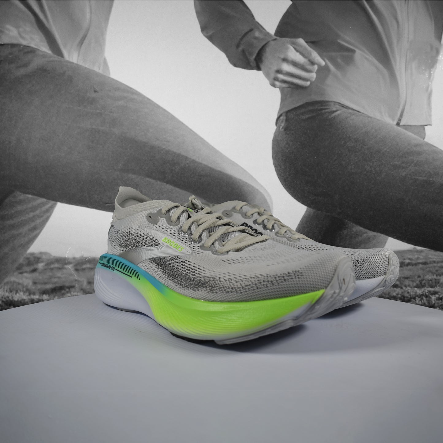 Brooks Adrenaline GTS 25 Mens Running Shoes - Durban Runner 7 / Oyster/Green Gecko/Blue