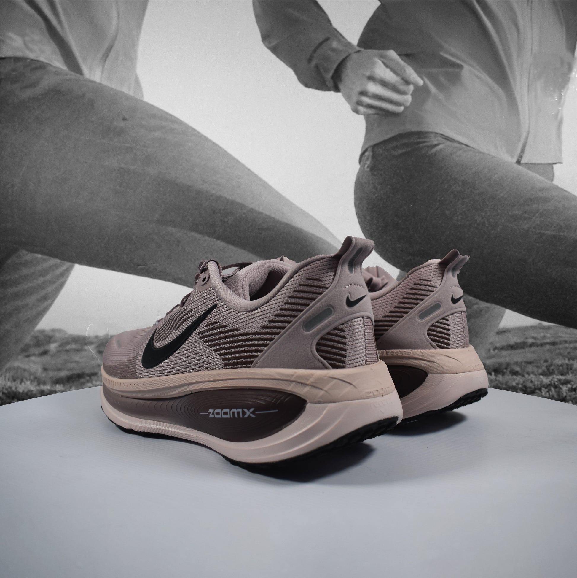 Nike Vomero 18 Women's Road Running Shoes - Durban Runner 5.5 / Particle Rose/Off Noir-Silt Red-Tattoo