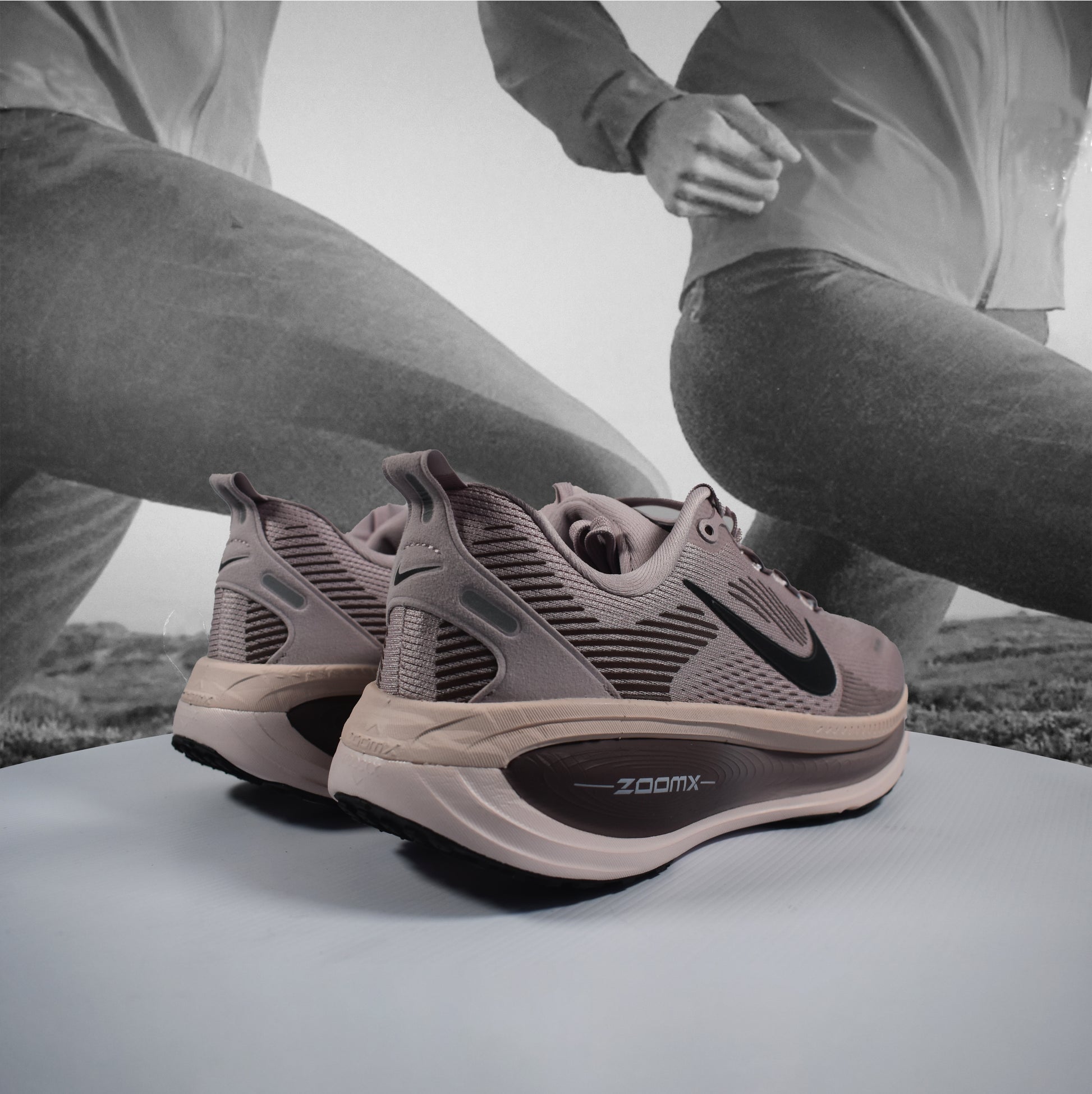 Nike Vomero 18 Women's Road Running Shoes - Durban Runner 5.5 / Particle Rose/Off Noir-Silt Red-Tattoo