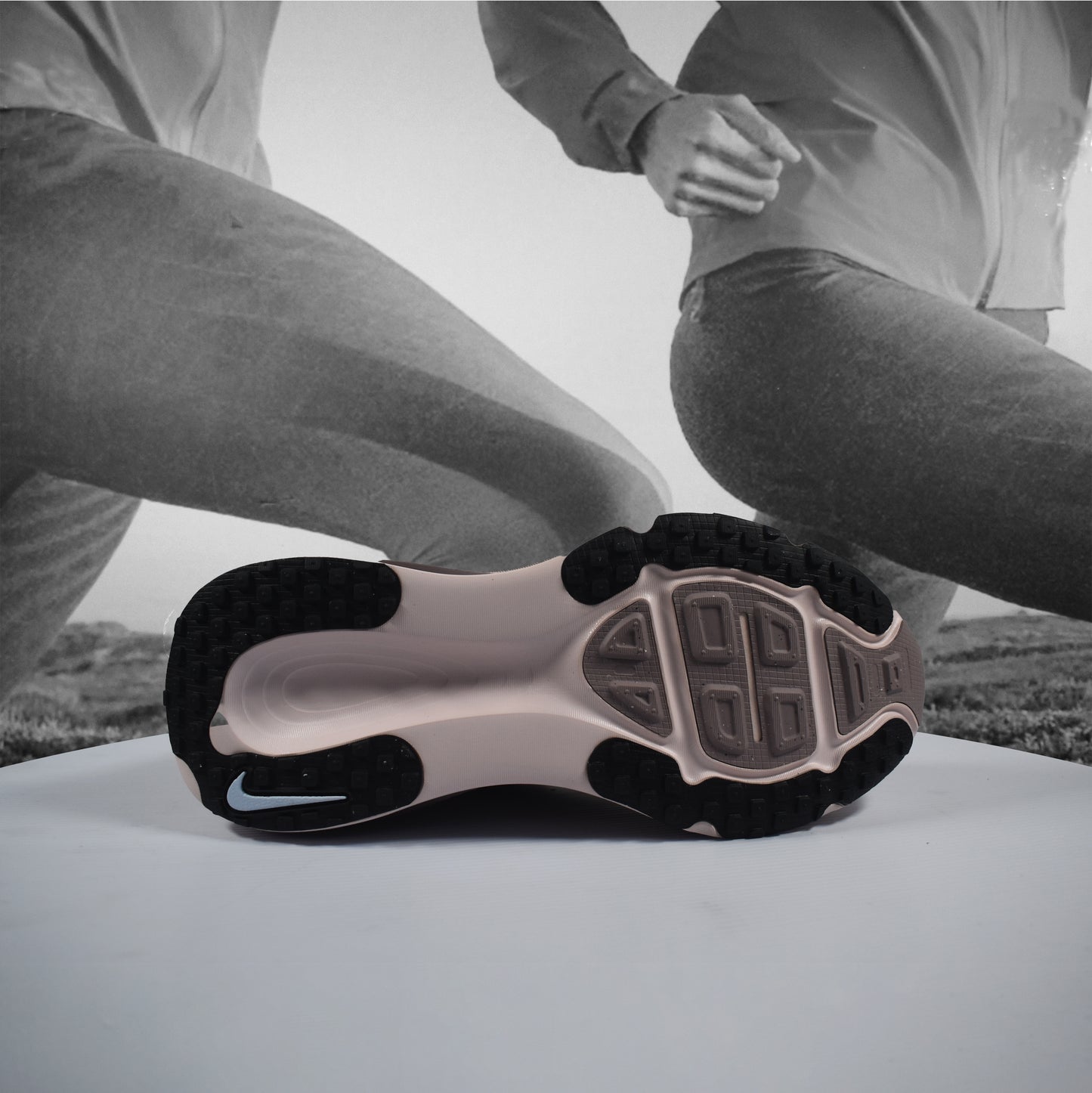 Nike Vomero 18 Women's Road Running Shoes - Durban Runner 5.5 / Particle Rose/Off Noir-Silt Red-Tattoo