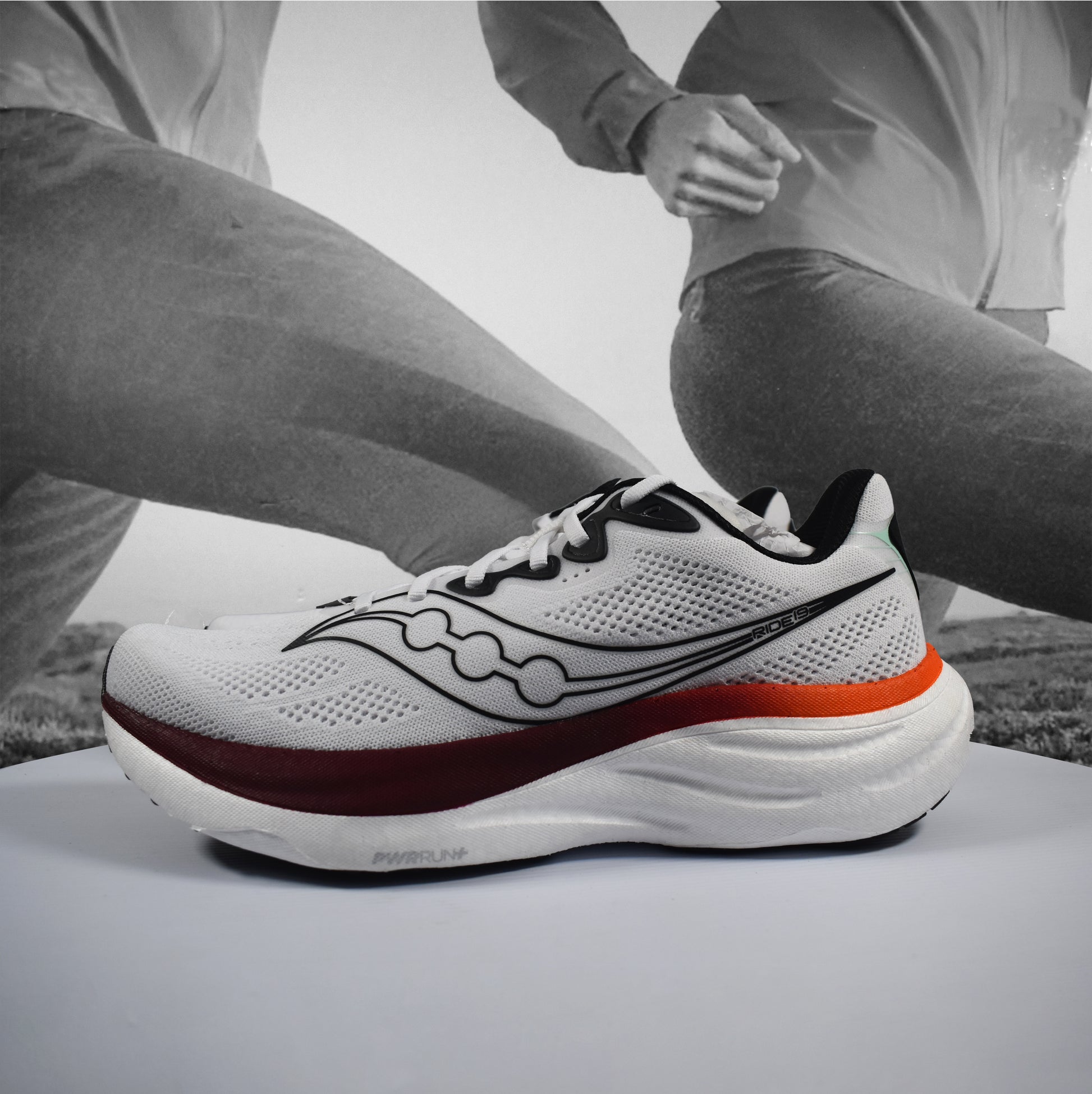 Saucony Ride 19 Mens Running Shoes - Durban Runner 7 / WHITE/CRIMSON