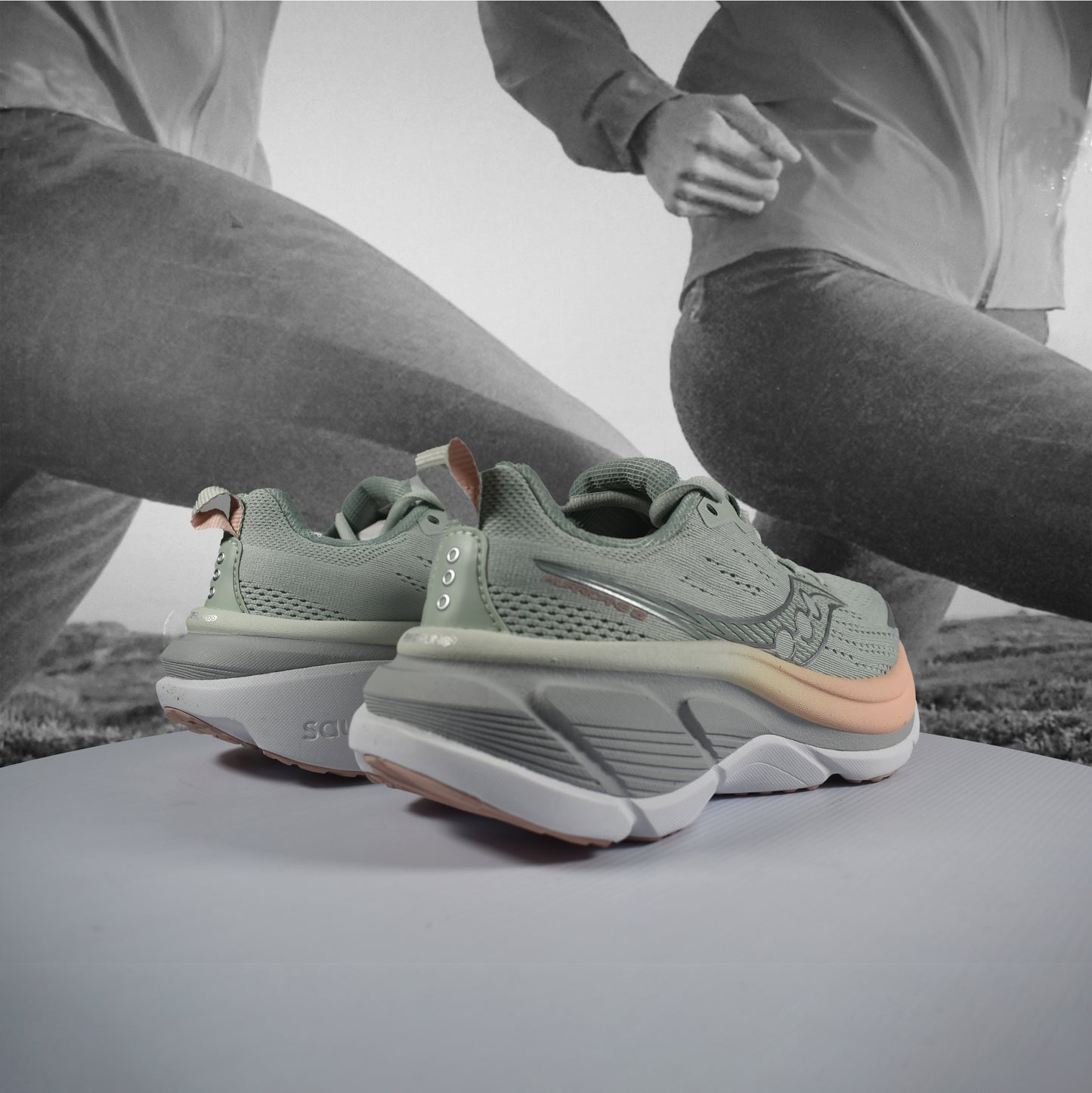 Saucony HURRICANE 25 Womens Running Shoe - Durban Runner 5 / MIST/CAMEO