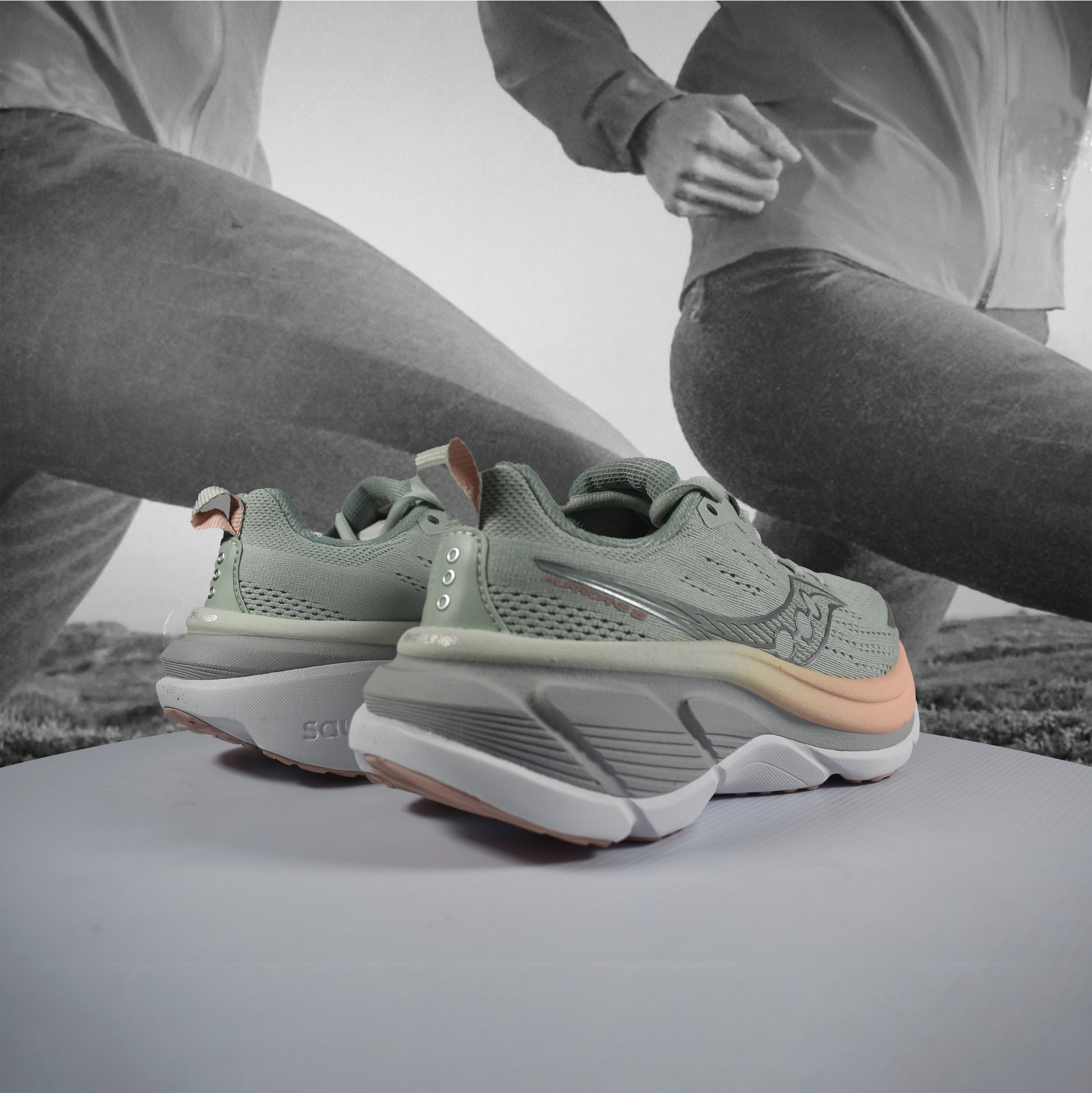 Saucony HURRICANE 25 Womens Running Shoe - Durban Runner 5 / MIST/CAMEO