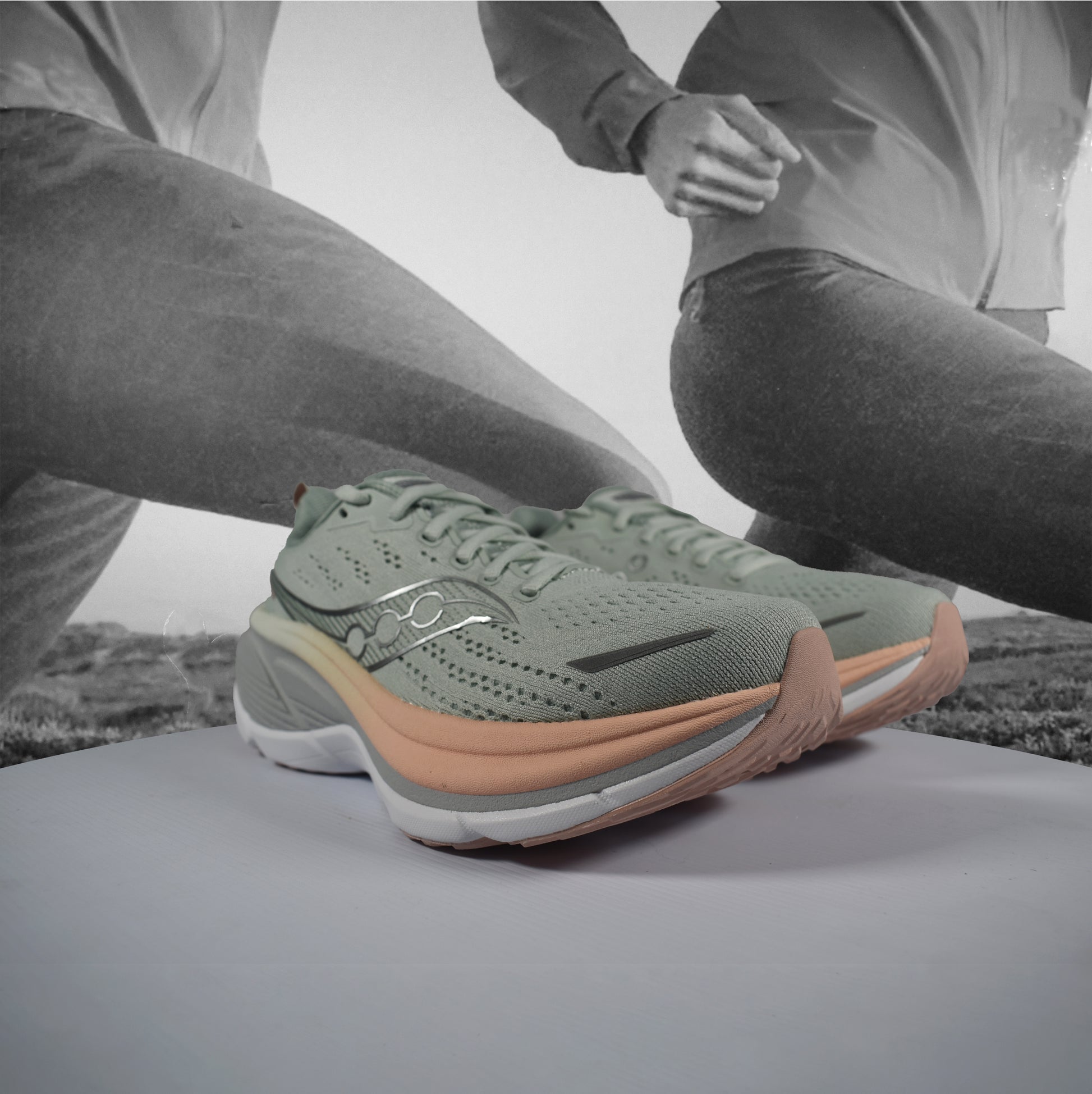 Saucony HURRICANE 25 Womens Running Shoe - Durban Runner 5 / MIST/CAMEO