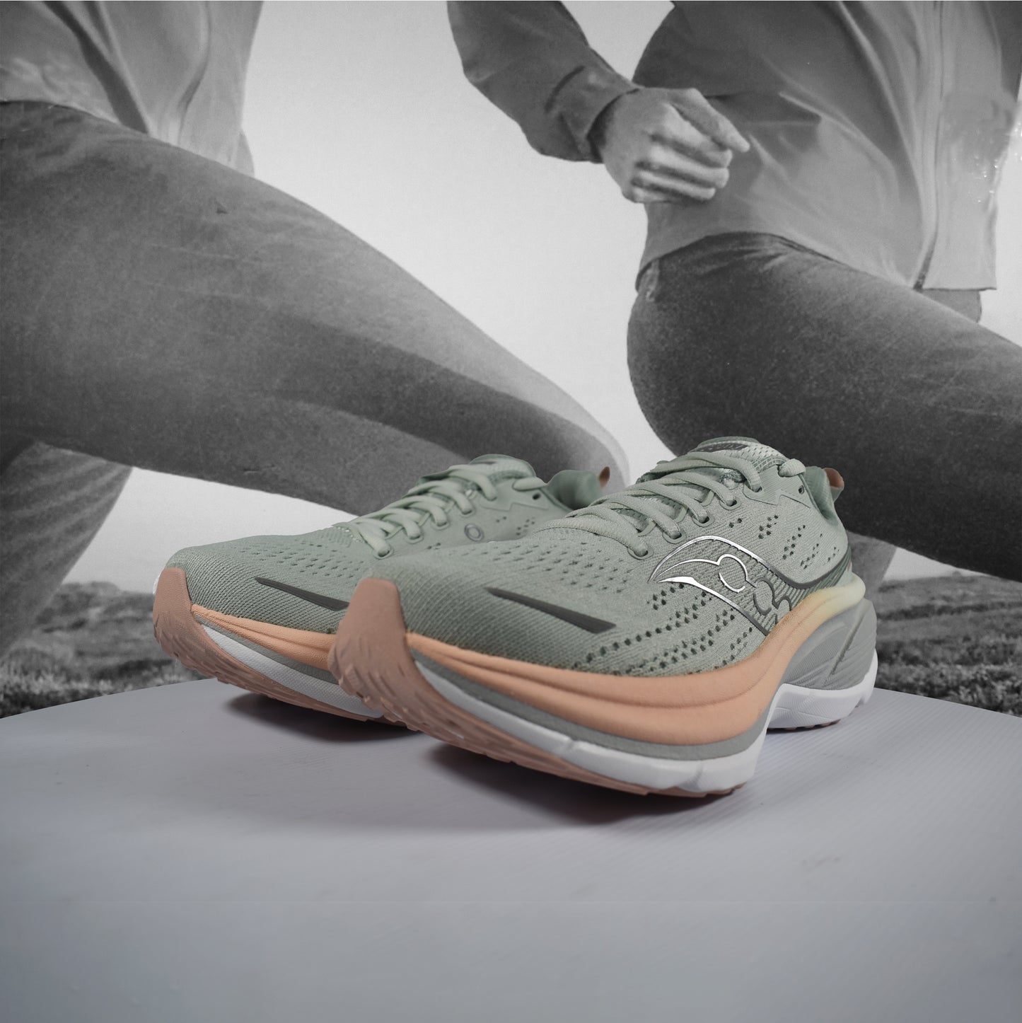 Saucony HURRICANE 25 Womens Running Shoe - Durban Runner 5 / MIST/CAMEO