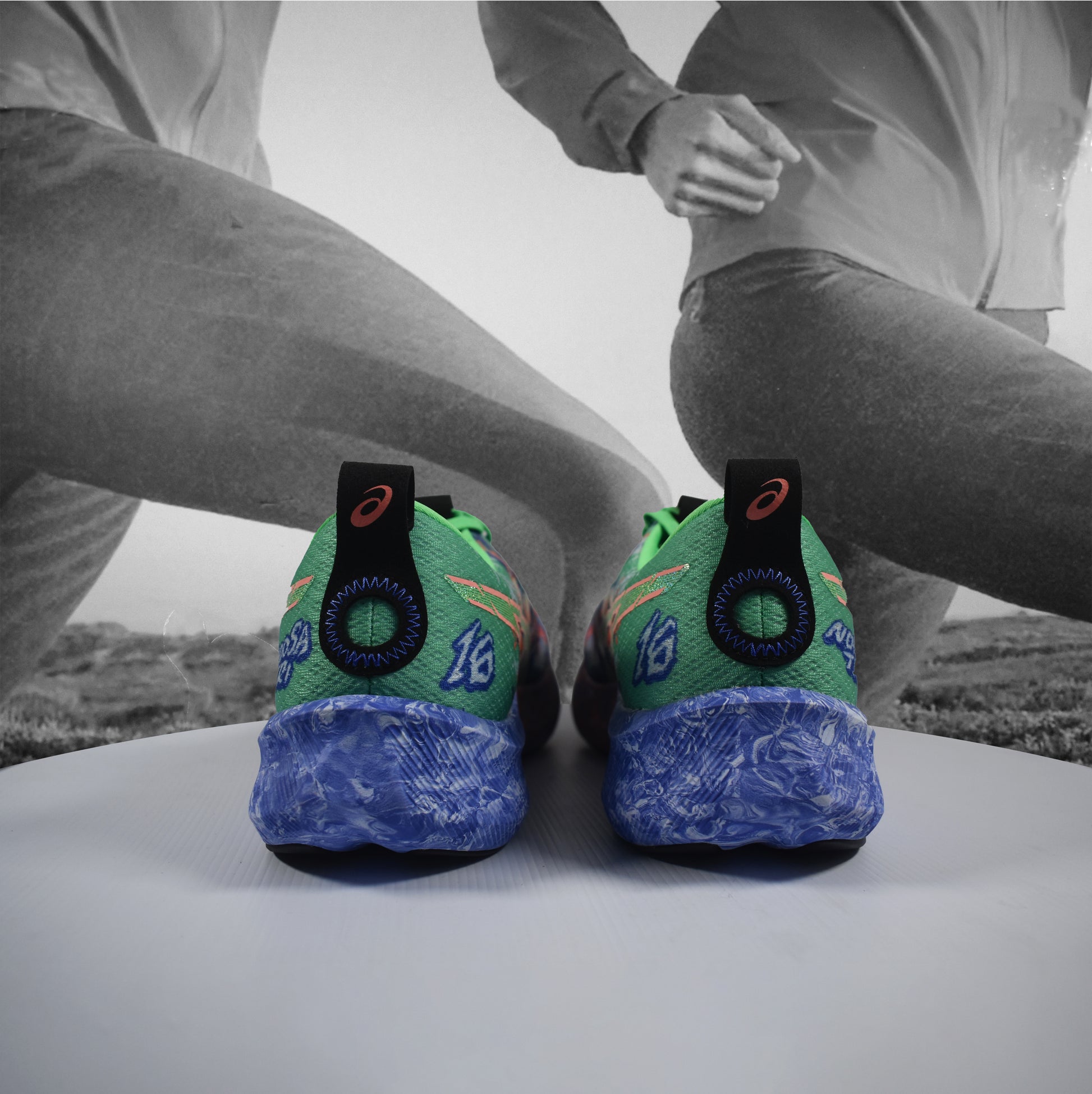 Asics NOOSA TRI 16 Mens Road Running - Durban Runner 8 / VITAL GREEN/COBALT BURST