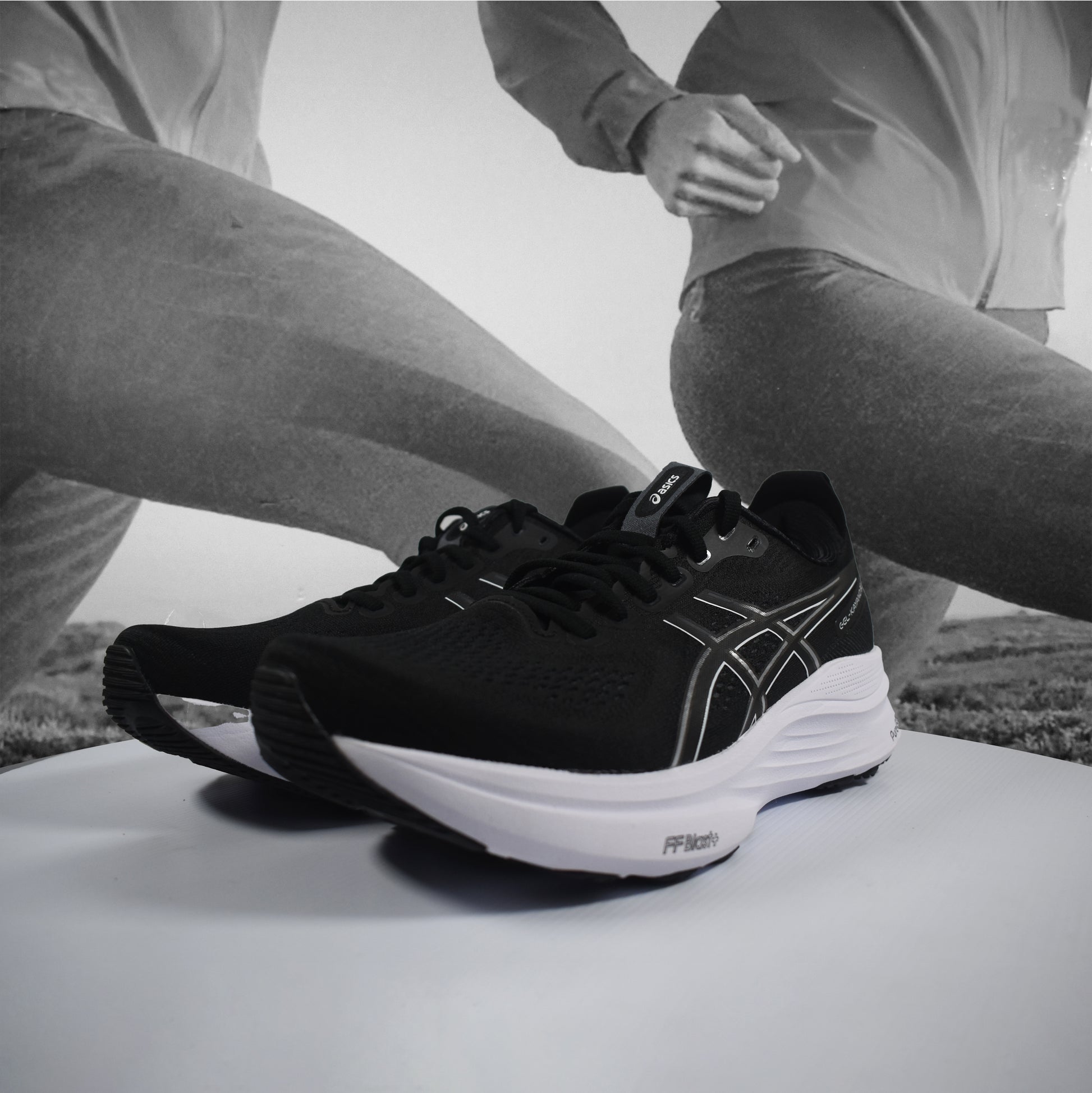 Asics GEL-KANAYO 32 Wide 2E Mens Road Running Shoes - Durban Runner 7 / Black/White