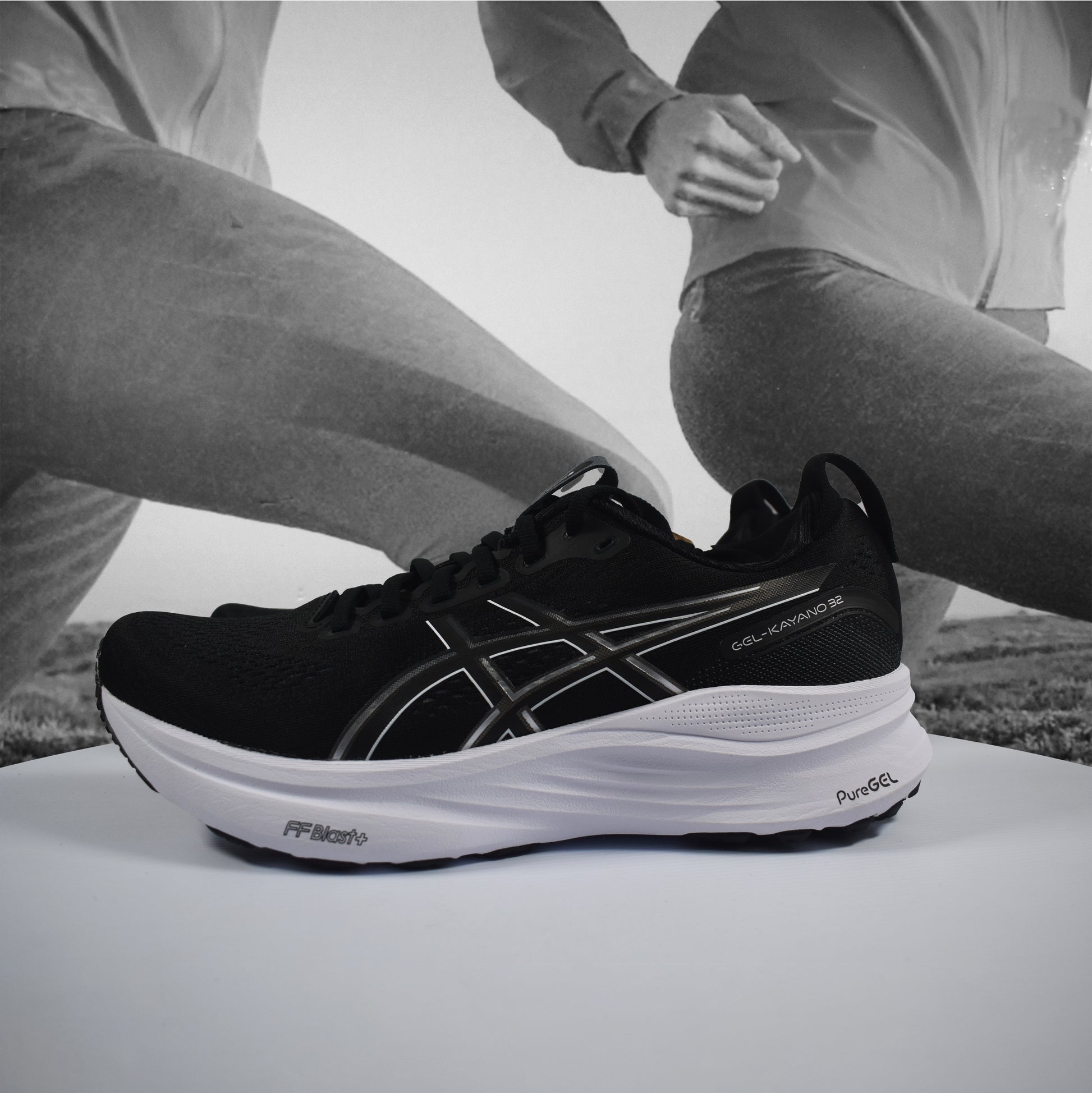 Asics GEL-KANAYO 32 Wide 2E Mens Road Running Shoes - Durban Runner 7 / Black/White