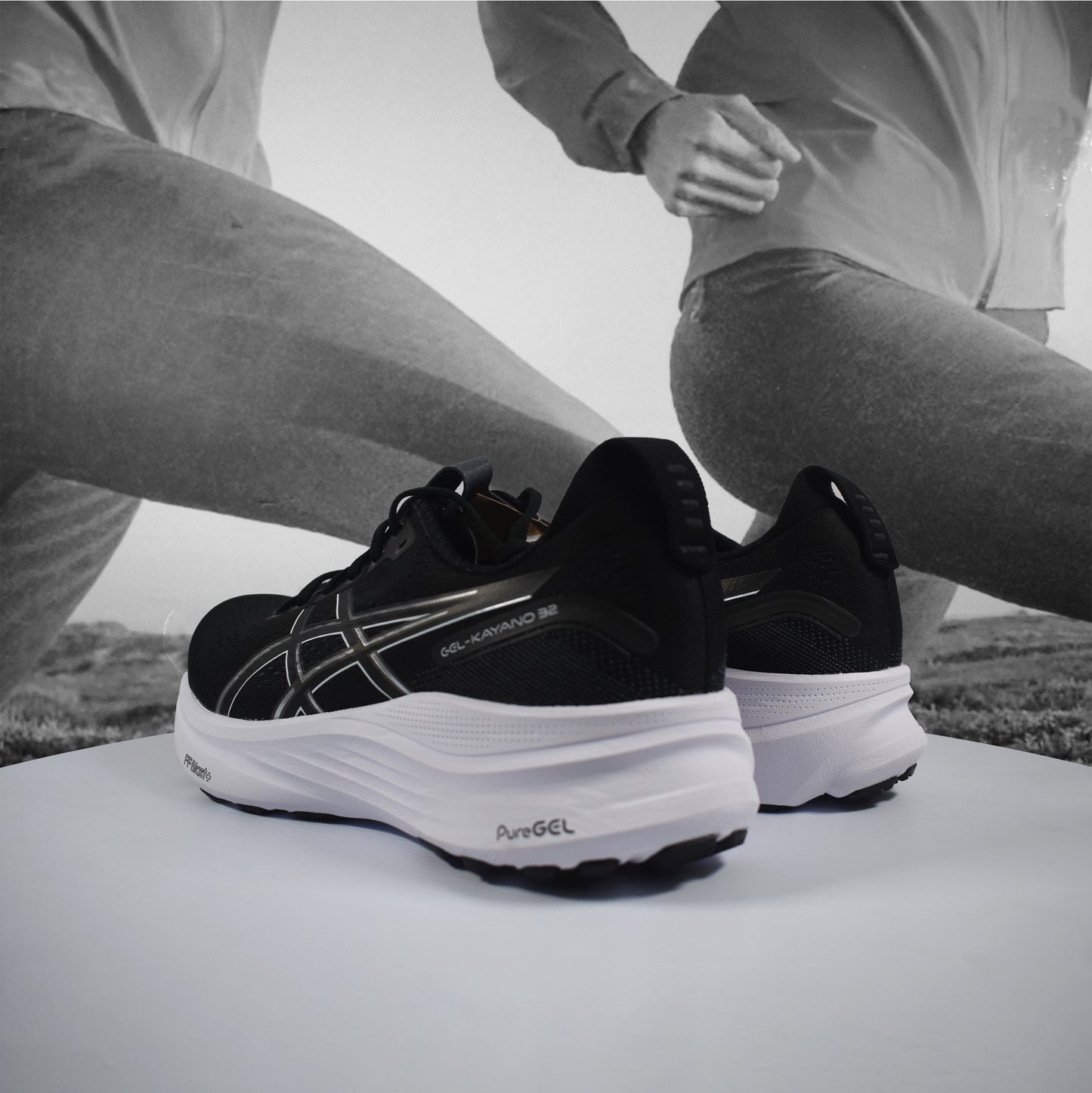 Asics GEL-KANAYO 32 Wide 2E Mens Road Running Shoes - Durban Runner 7 / Black/White