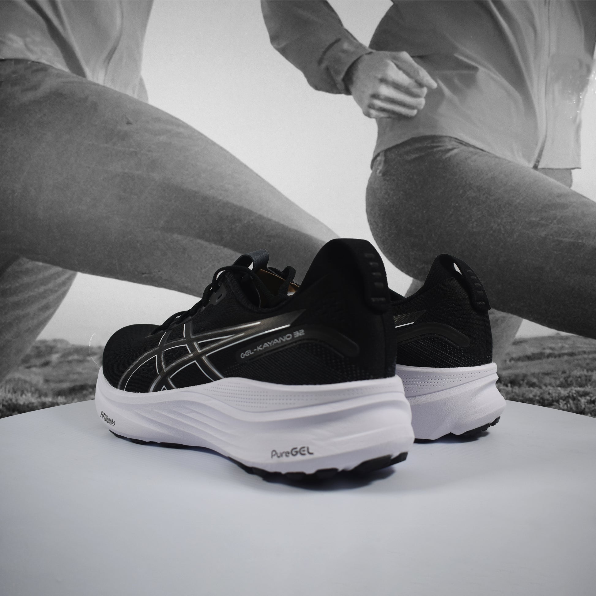 Asics GEL-KANAYO 32 Wide 2E Mens Road Running Shoes - Durban Runner 7 / Black/White