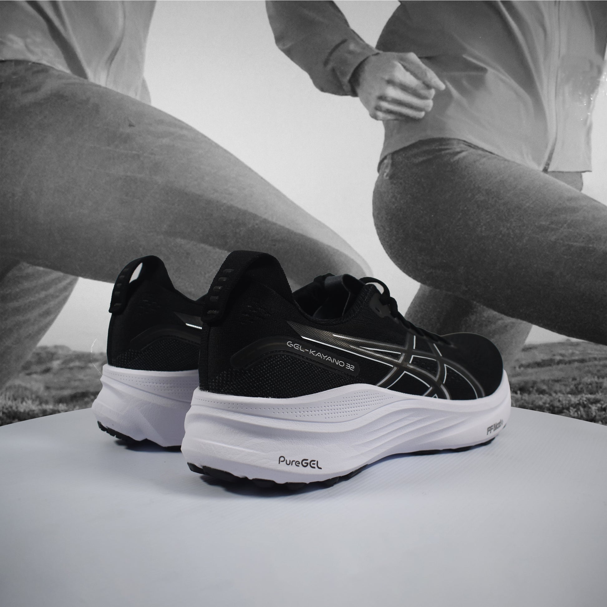 Asics GEL-KANAYO 32 Wide 2E Mens Road Running Shoes - Durban Runner 7 / Black/White