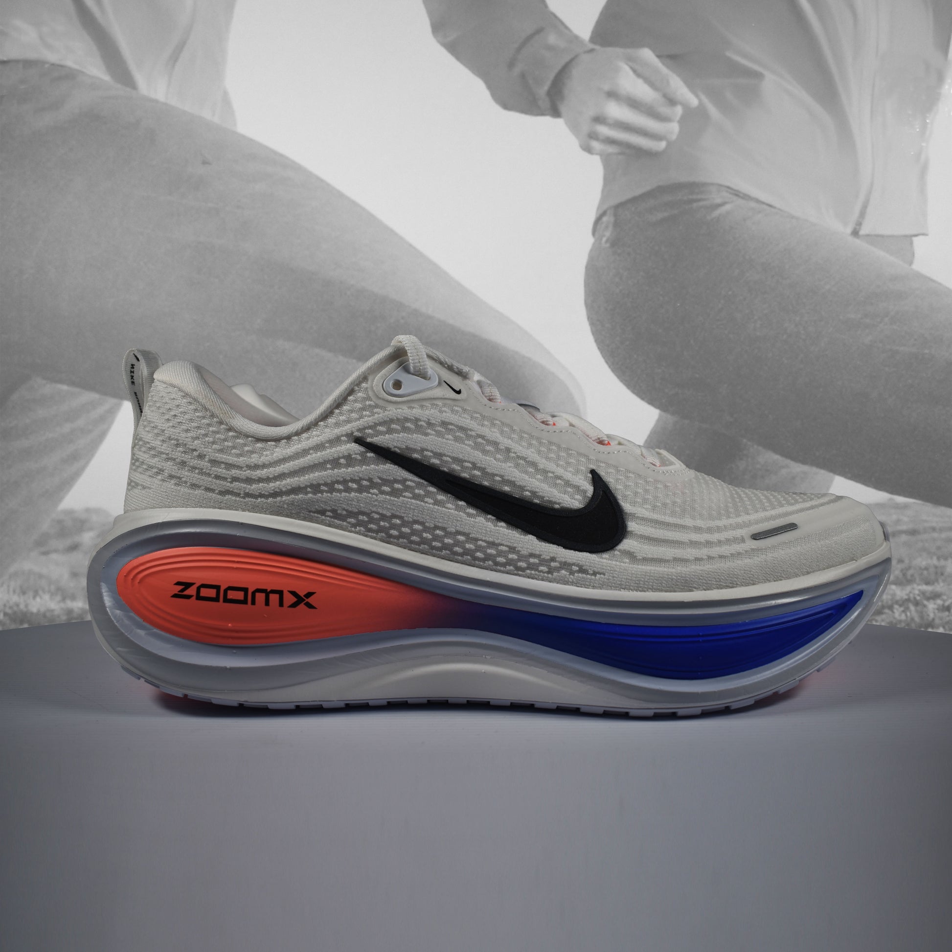 Nike Vomero Plus Mens Road Running Shoes - Durban Runner UK8 / WHITE/BLACK ATOMIC PINK