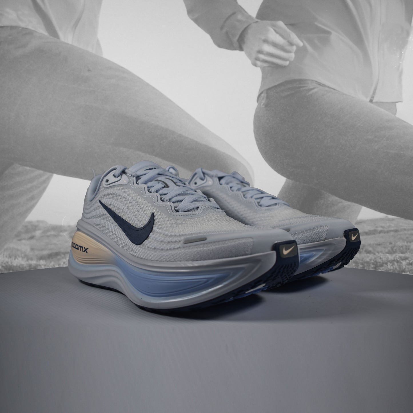 Nike Vomero Plus Womens Road Running Shoes - Durban Runner UK5 / WHITE/MYSTIC NAVY
