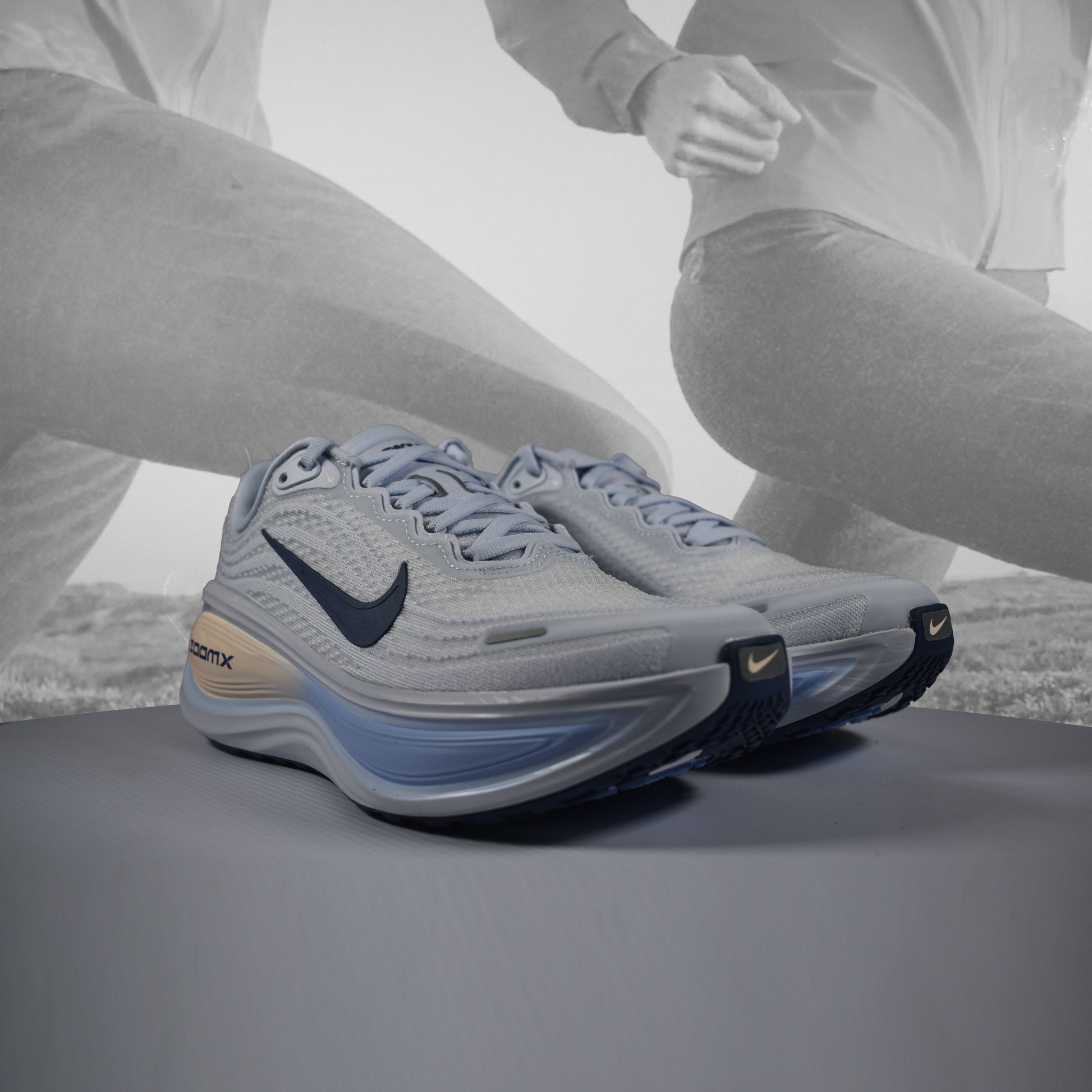 Nike Vomero Plus Womens Road Running Shoes - Durban Runner UK5 / WHITE/MYSTIC NAVY