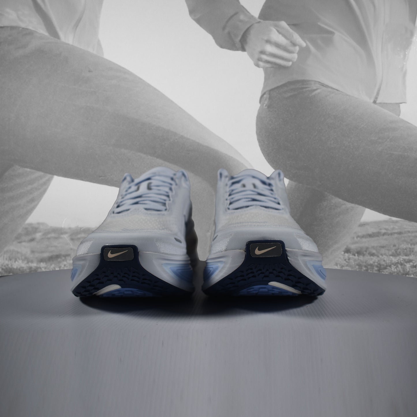 Nike Vomero Plus Womens Road Running Shoes - Durban Runner UK5 / WHITE/MYSTIC NAVY