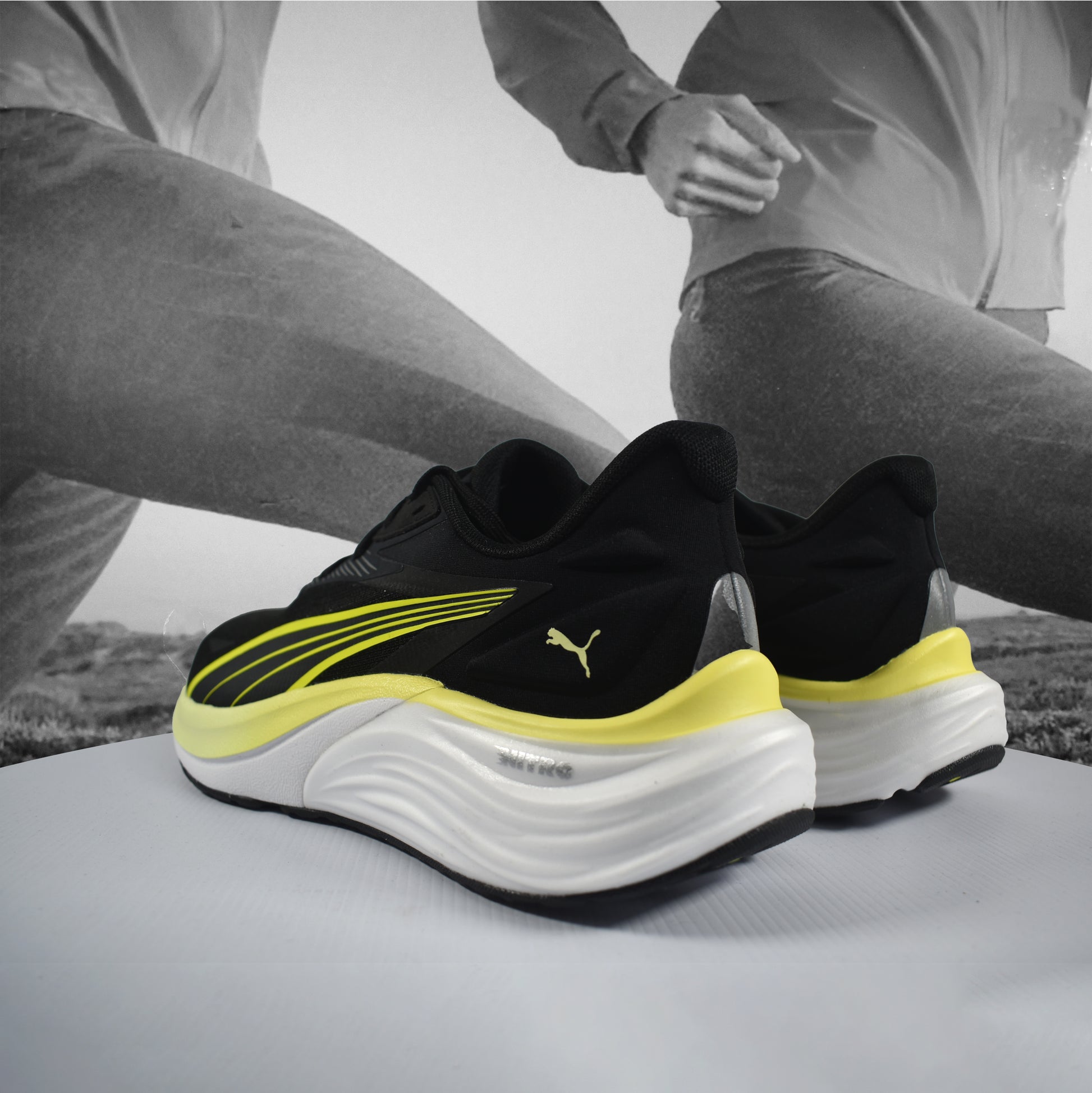 Puma Electrify NITRO 4 Mens Road Running - Durban Runner 7.5 / Black-Apple Sprit