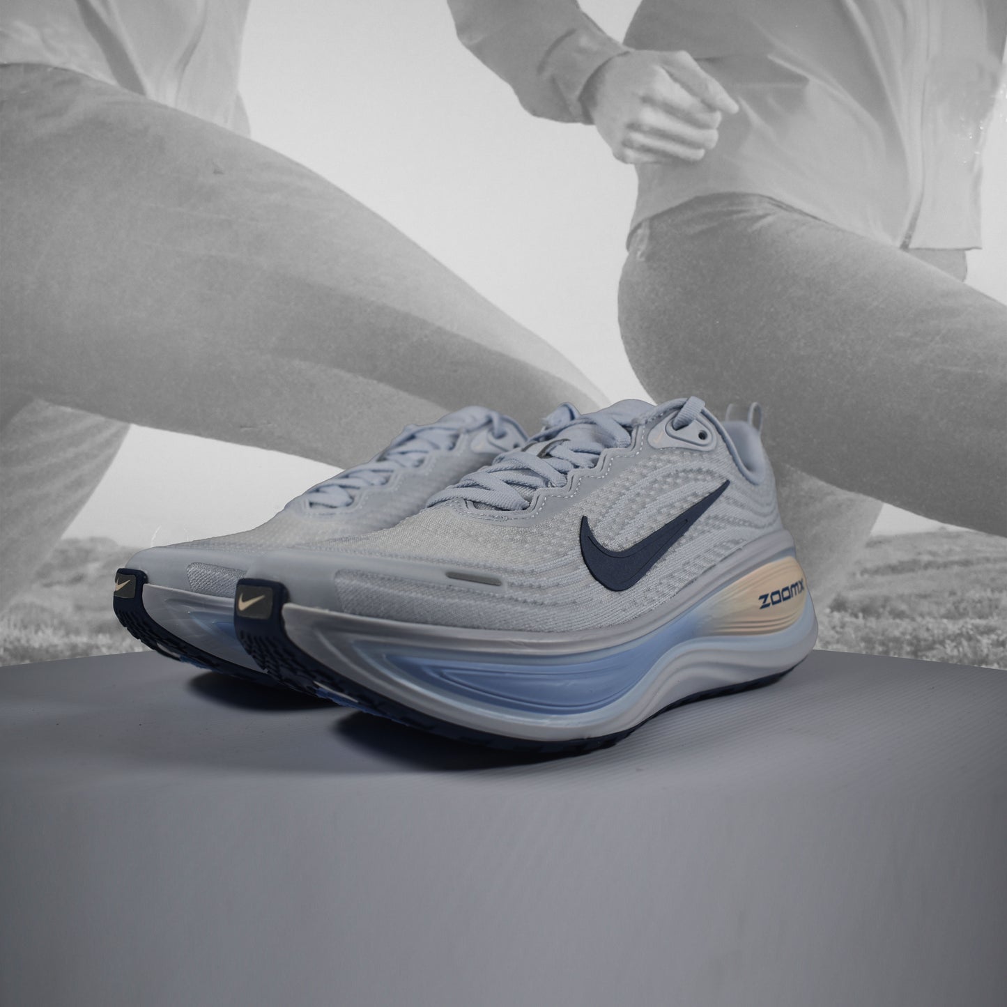 Nike Vomero Plus Womens Road Running Shoes - Durban Runner UK5 / WHITE/MYSTIC NAVY
