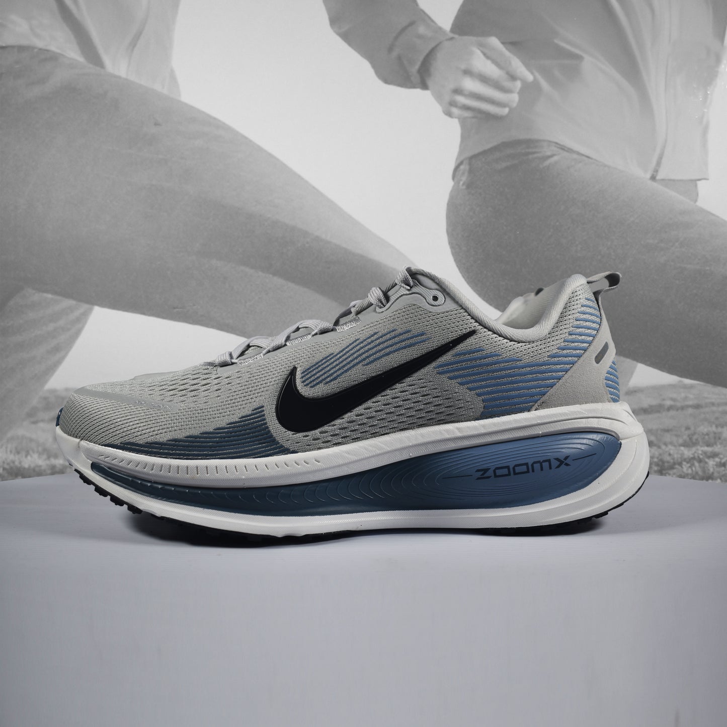 Nike Vomero 18 Mens Road Running Shoes - Durban Runner UK8 / GREY FOG/DAR OBSIDIAN