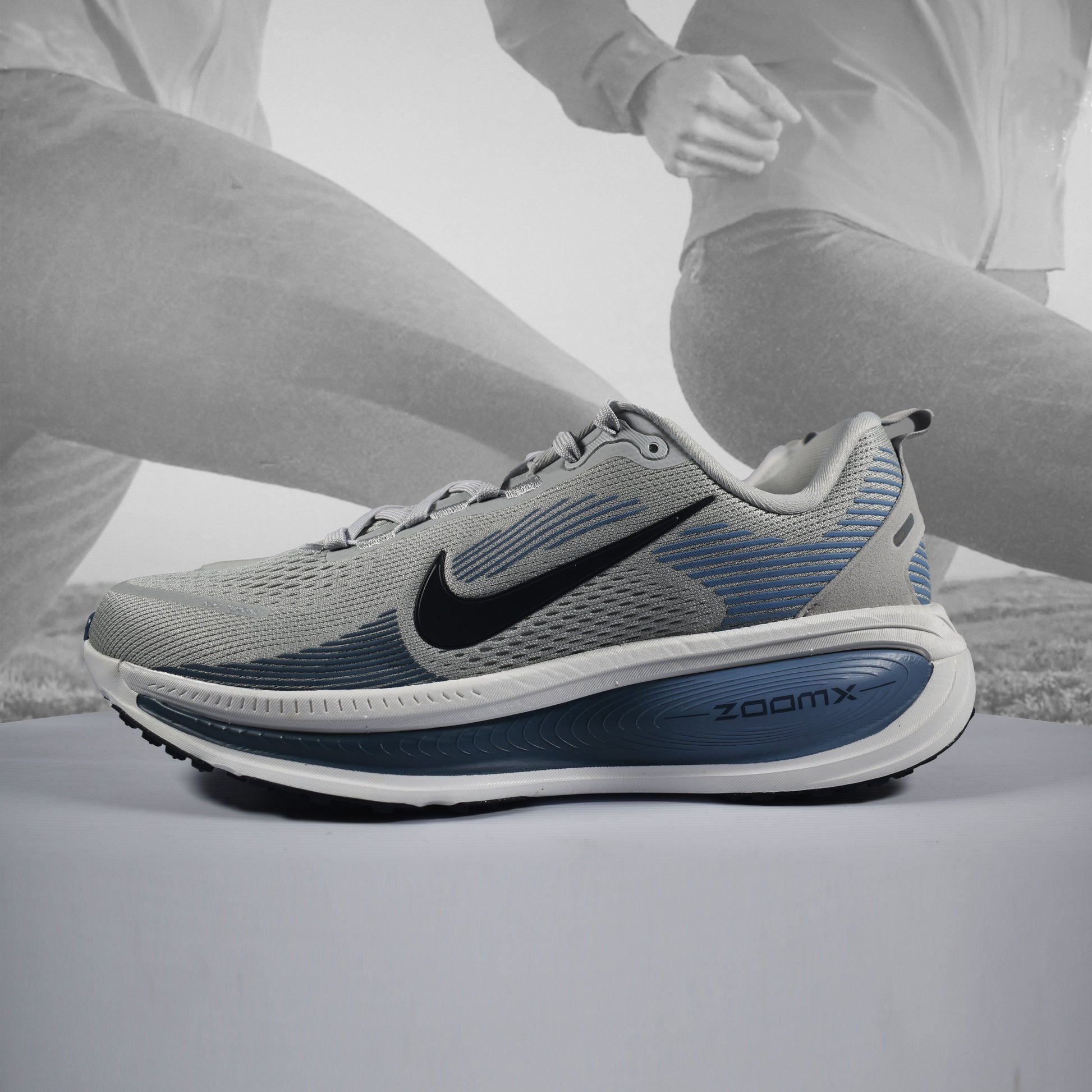 Nike Vomero 18 Mens Road Running Shoes - Durban Runner UK8 / GREY FOG/DAR OBSIDIAN