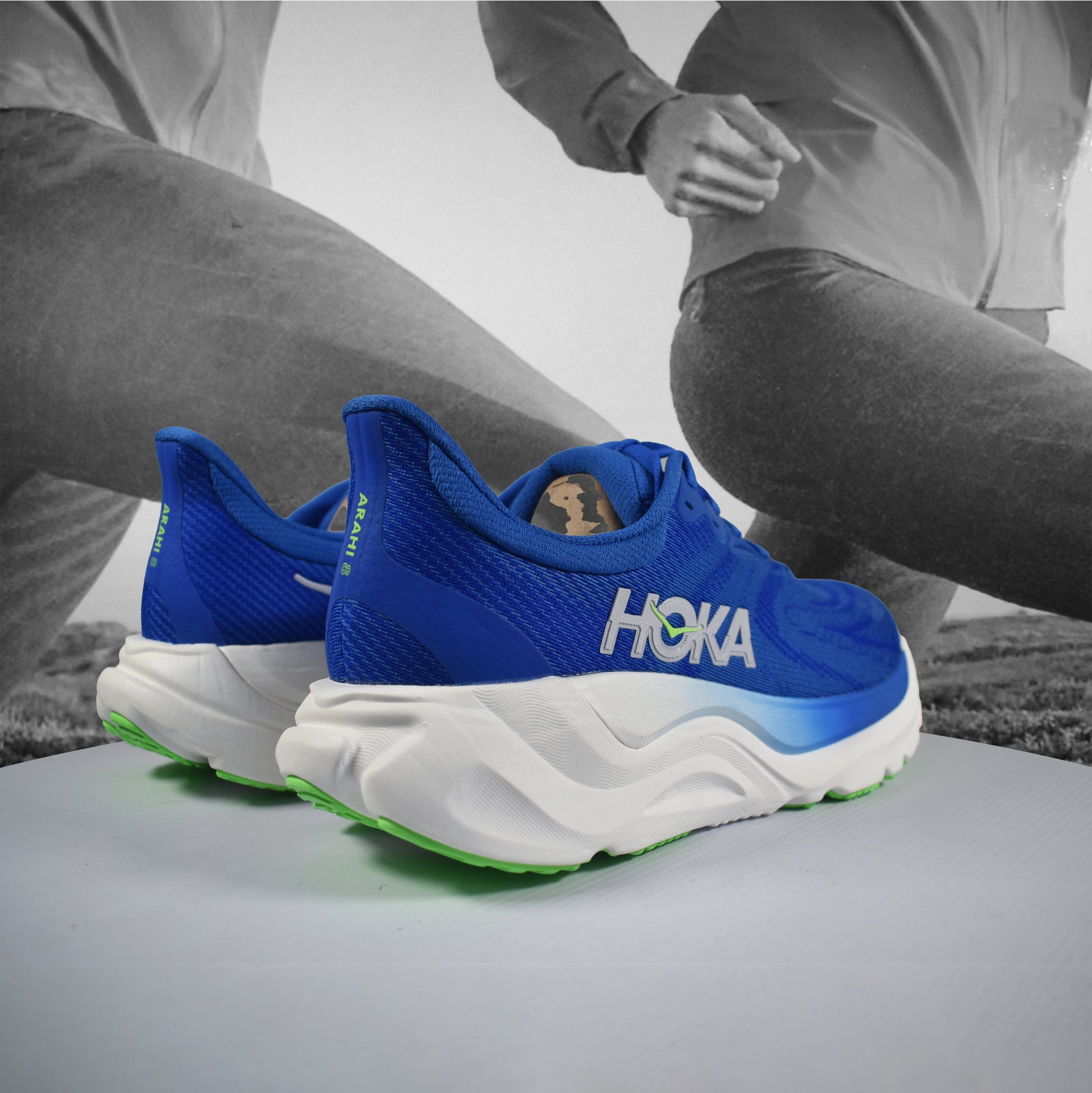 Hoka Arahi 8 Mens Road Running Shoes - Durban Runner 7.5 / CBLTB