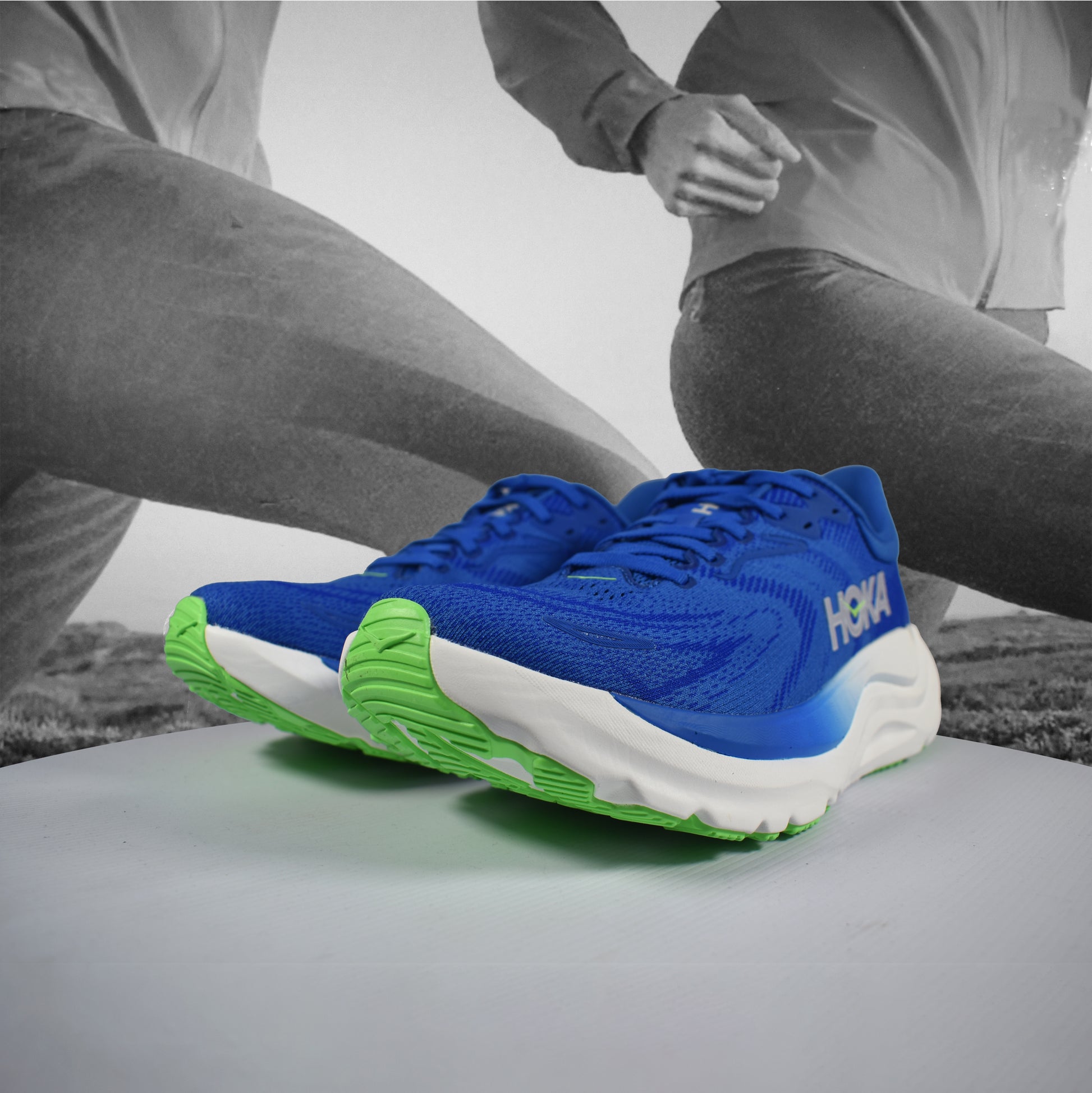 Hoka Arahi 8 Mens Road Running Shoes - Durban Runner 7.5 / CBLTB