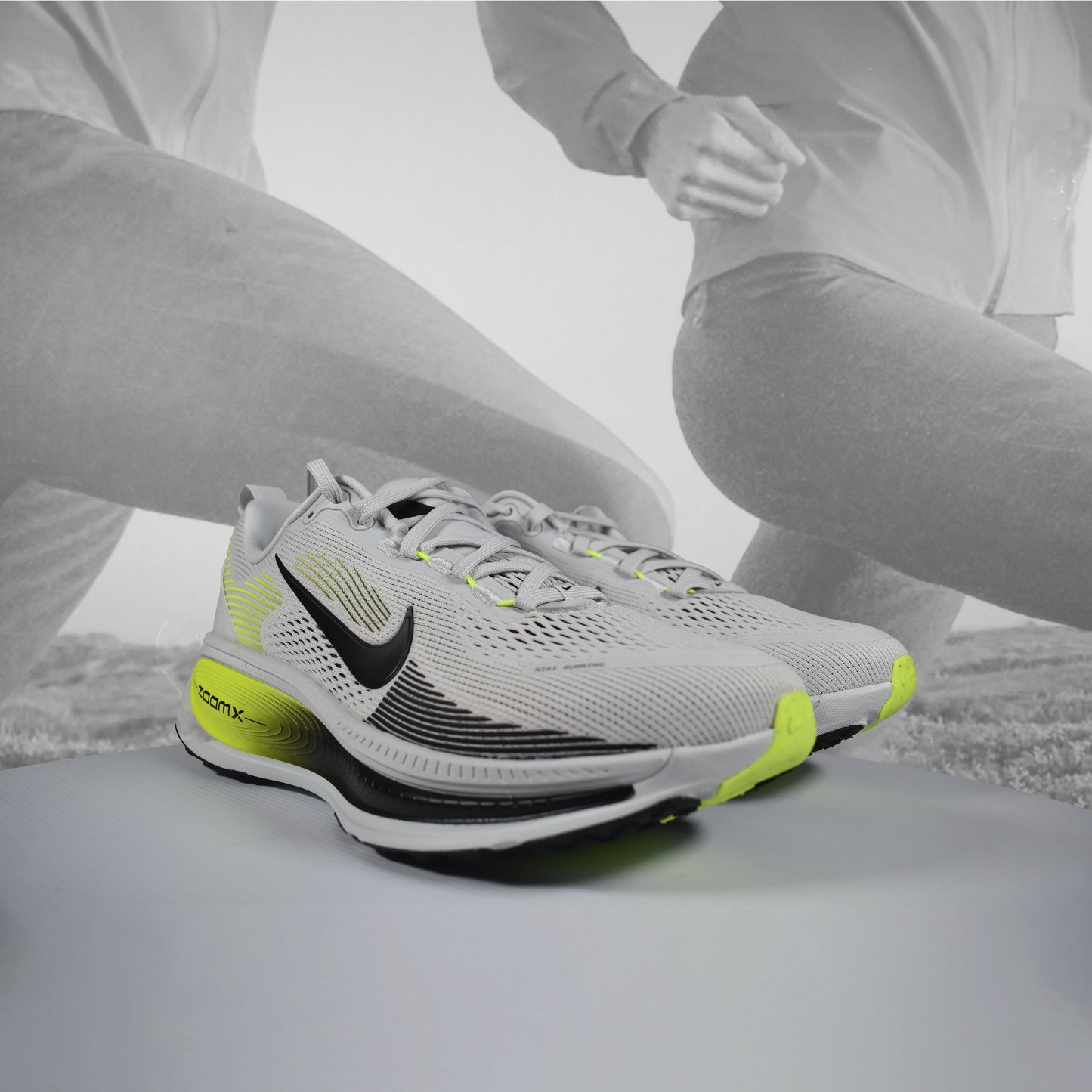 Nike Vomero 18 Men's Photon Dust/Black Road Running Shoes