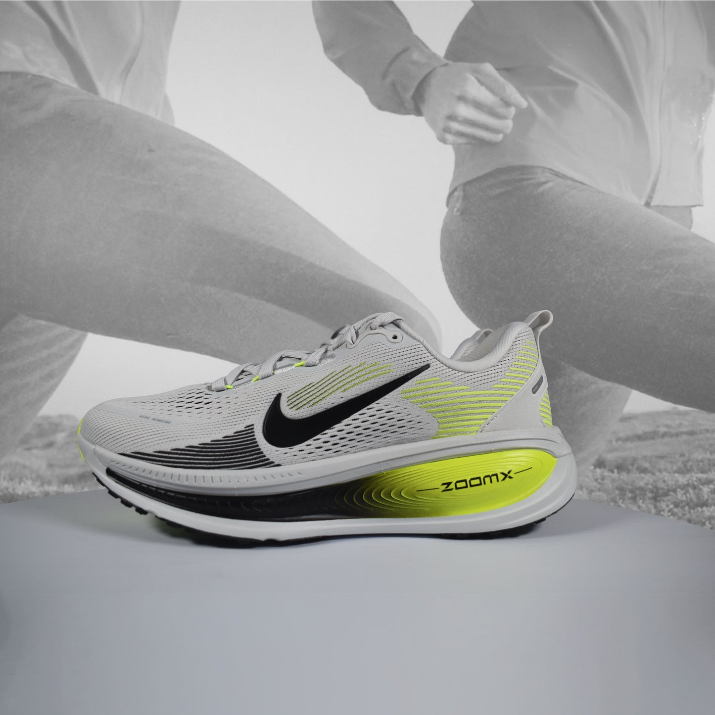 Nike Vomero 18 Men's Photon Dust/Black Road Running Shoes