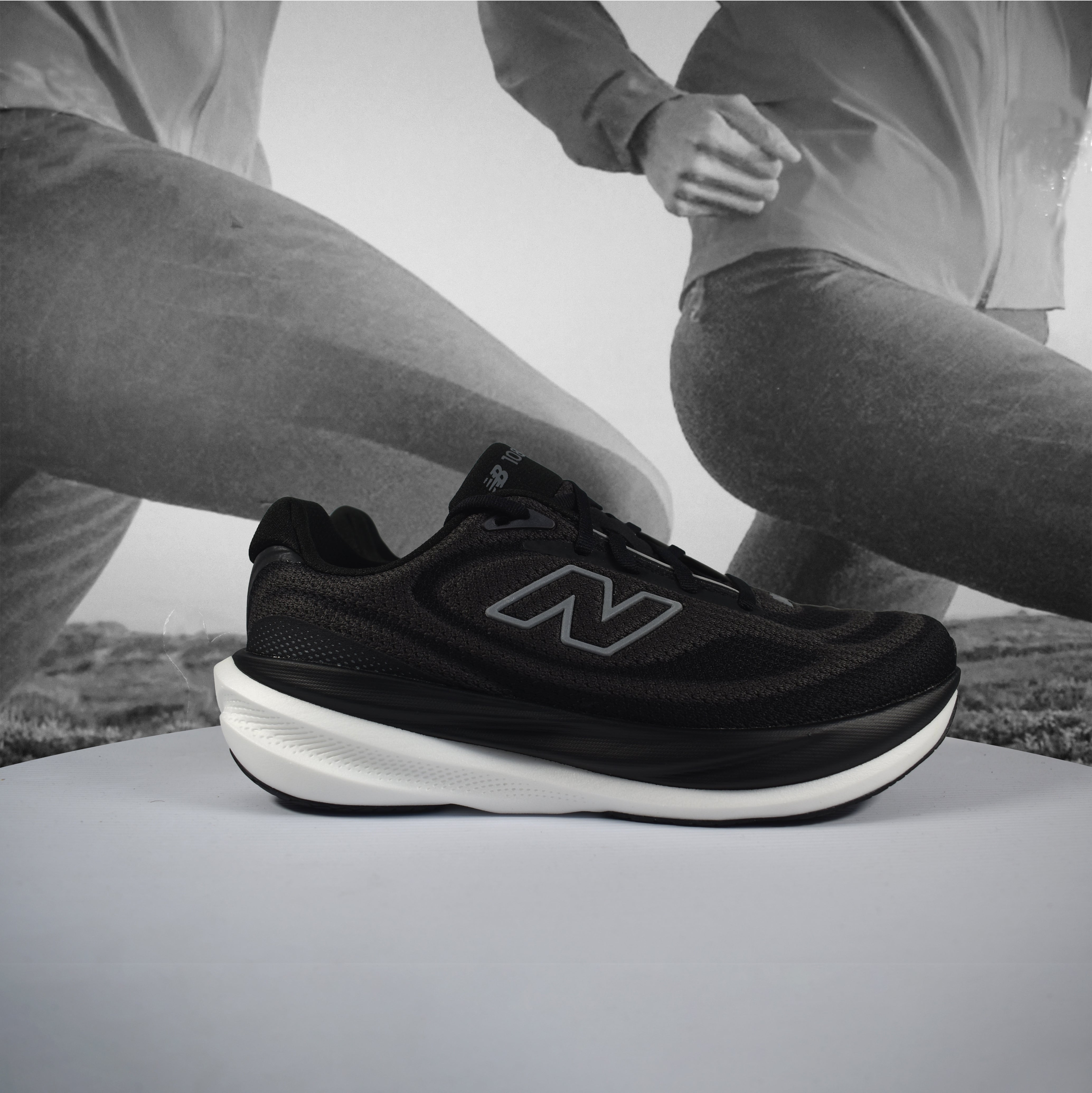 New Balance 1080 V15 Mens 2E (Wide Width) - Durban Runner 7.5 / Black