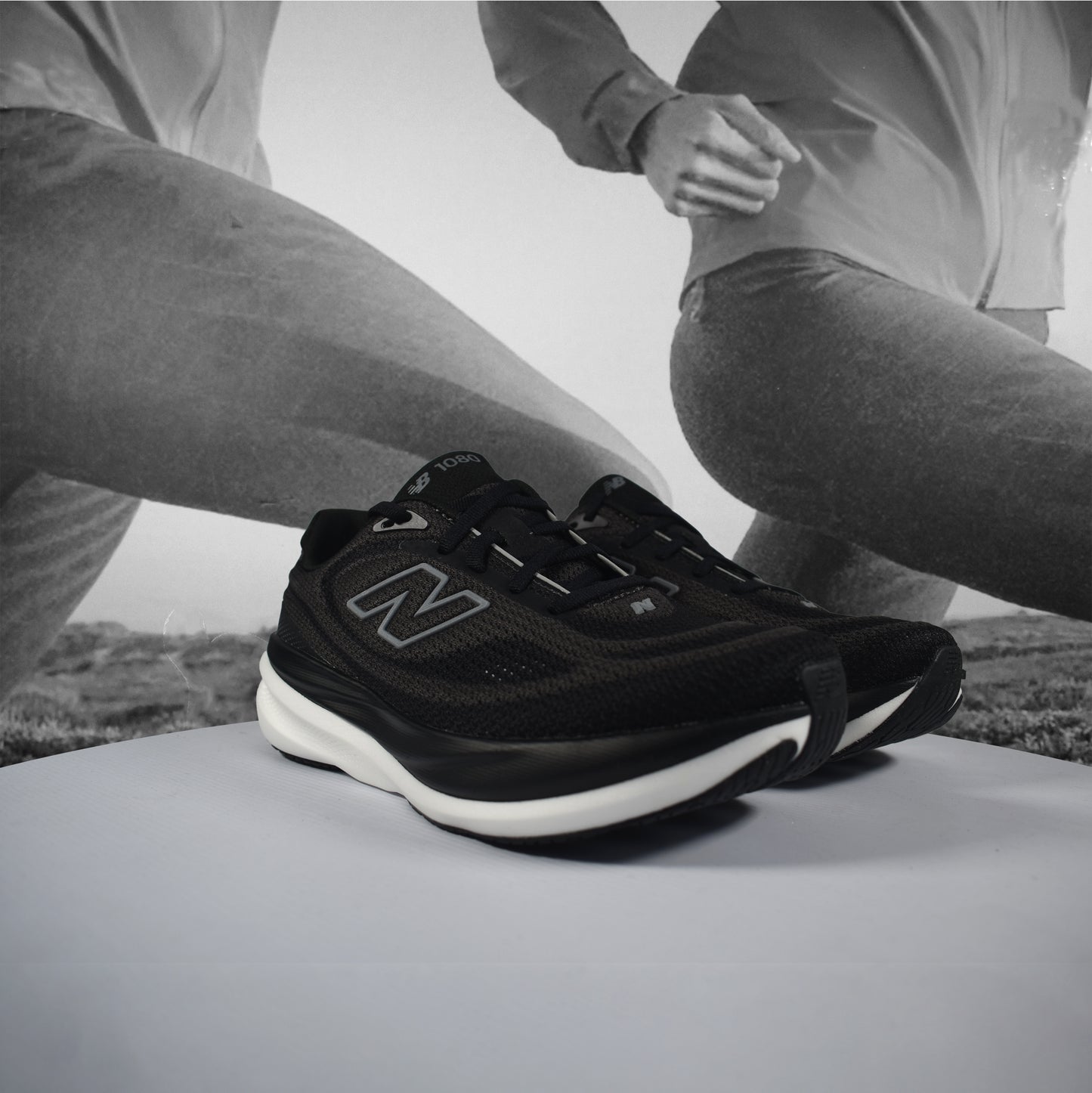 New Balance 1080 V15 Mens 2E (Wide Width) - Durban Runner 7.5 / Black