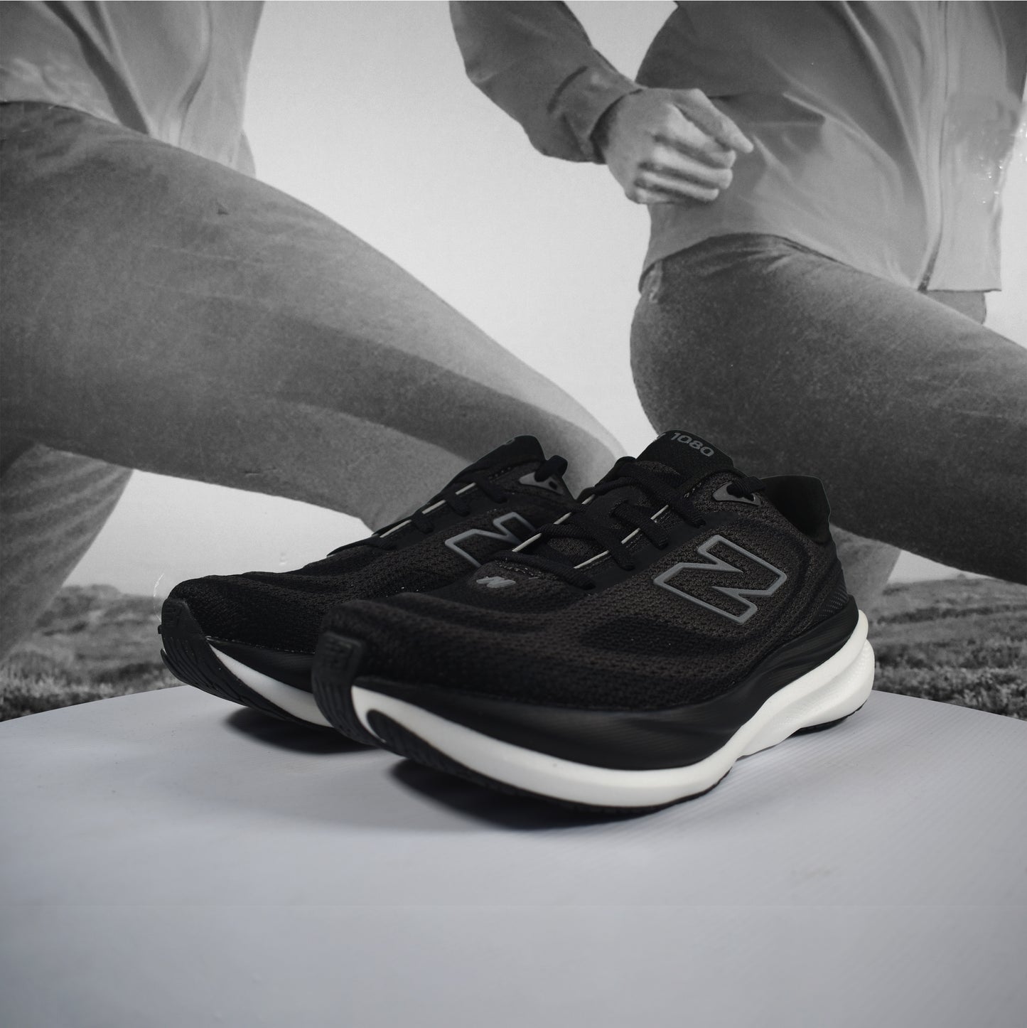 New Balance 1080 V15 Mens 2E (Wide Width) - Durban Runner 7.5 / Black