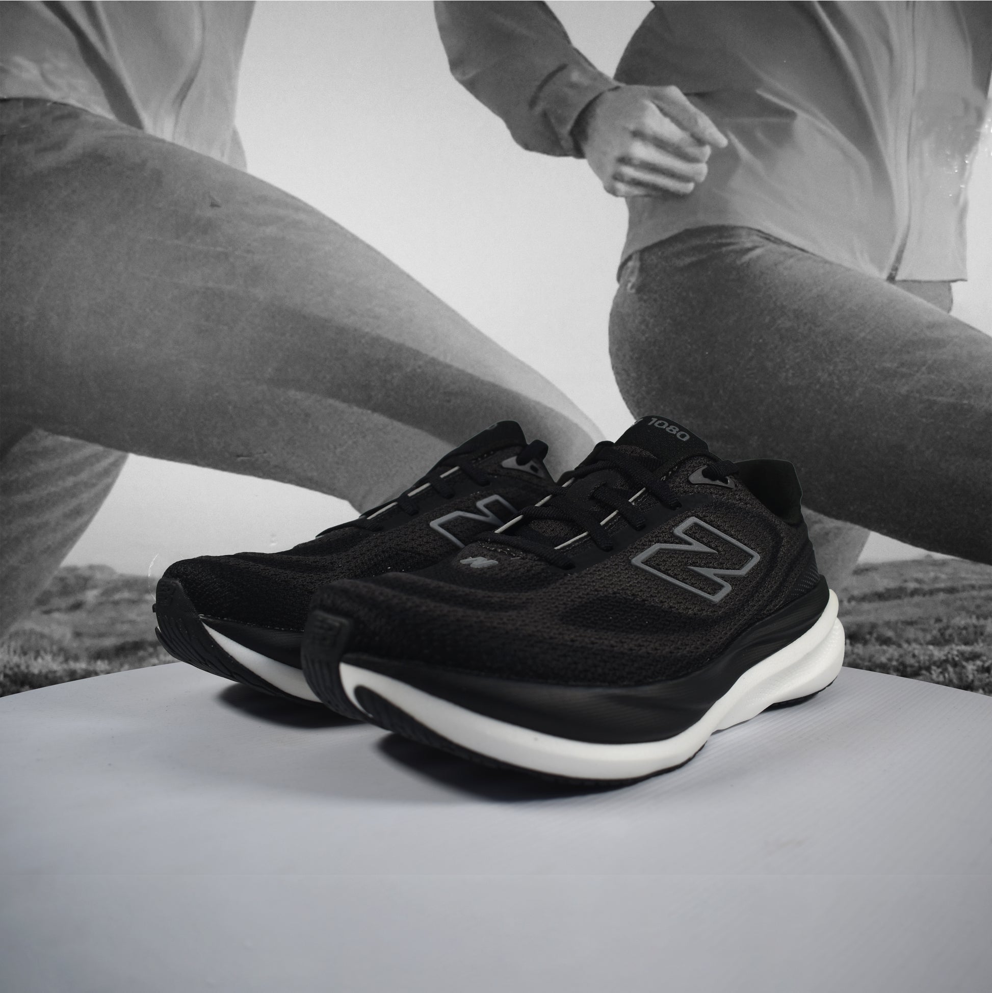 New Balance 1080 V15 Mens 2E (Wide Width) - Durban Runner 7.5 / Black
