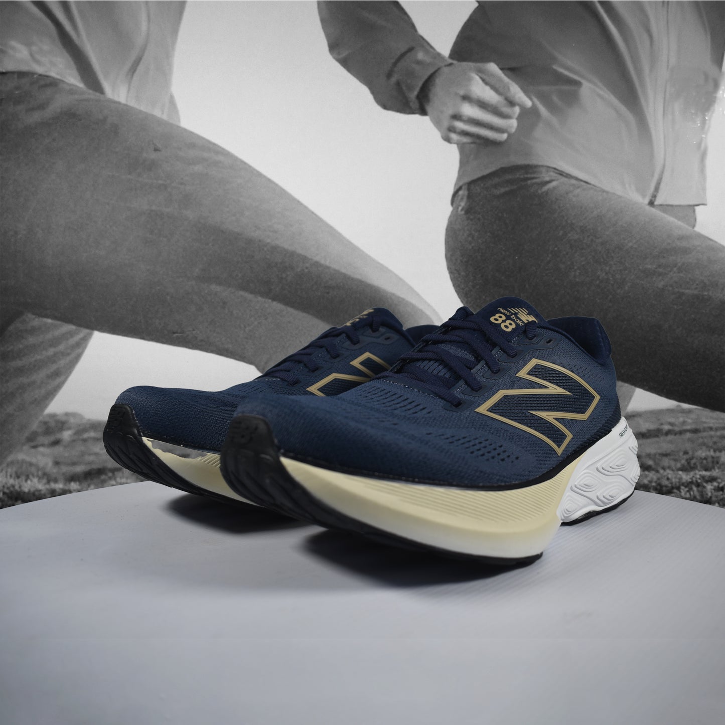 New Balance 880 V15 D Mens Road Running (Normal Width) - Durban Runner 7.5 / Navy/White