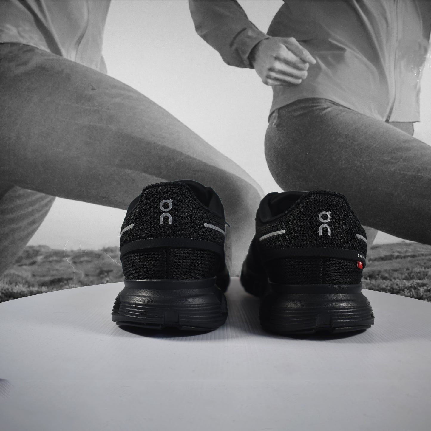 On Cloud 6 Mens Running Shoe - Durban Runner 7 / Black - Black