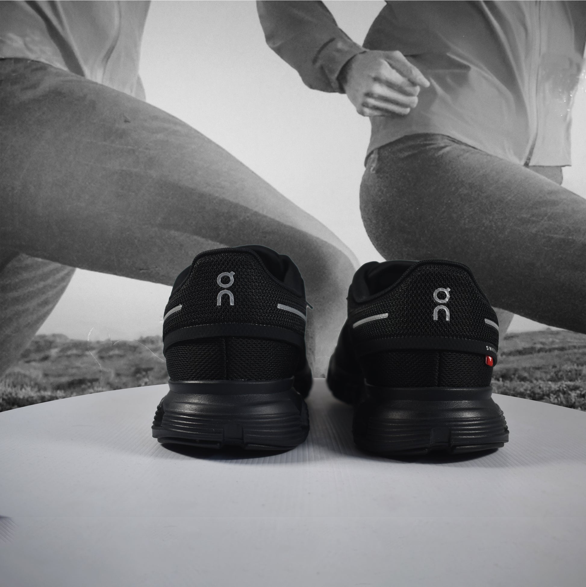 On Cloud 6 Mens Running Shoe - Durban Runner 7 / Black - Black