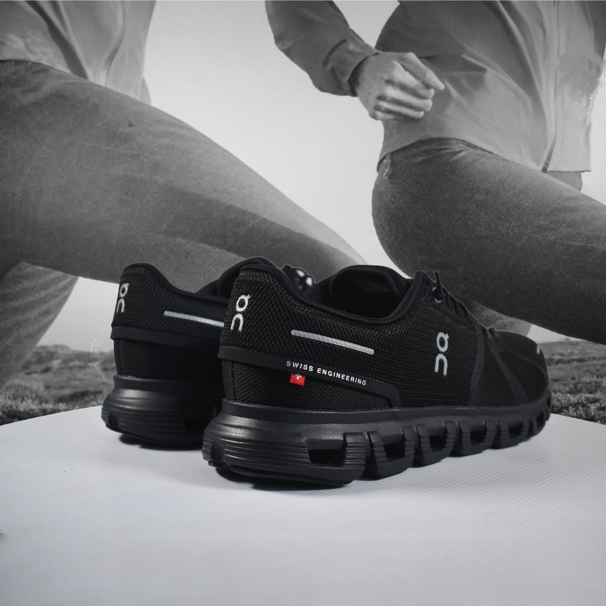 On Cloud 6 Mens Running Shoe - Durban Runner 7 / Black - Black