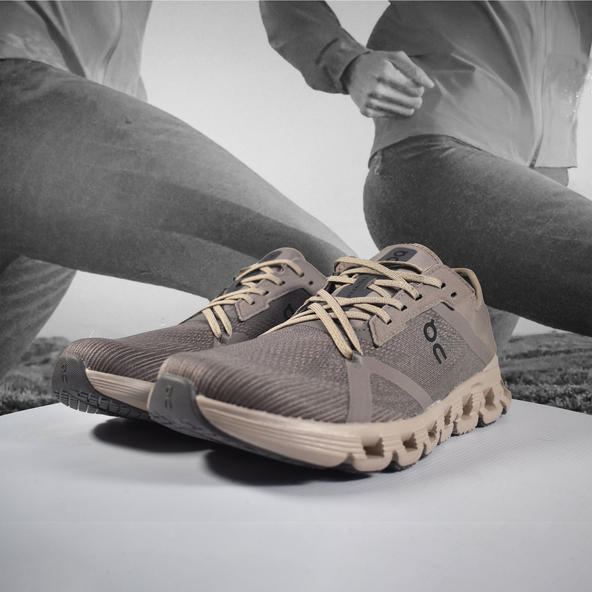 On Cloud X 4 AD Mens Training Shoe - Durban Runner 7.5 / Cinder - Desert