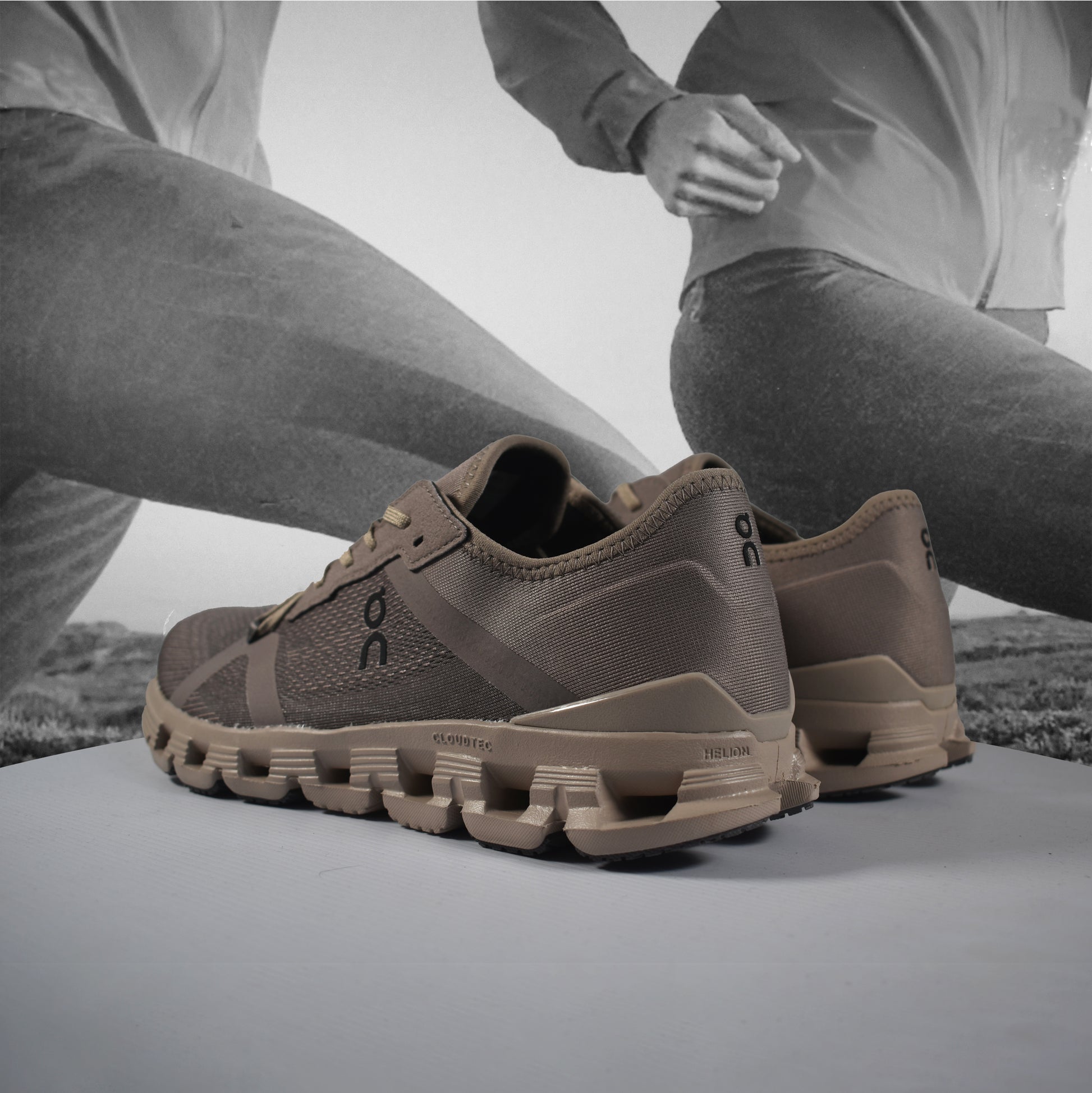 On Cloud X 4 AD Mens Training Shoe - Durban Runner 7.5 / Cinder - Desert