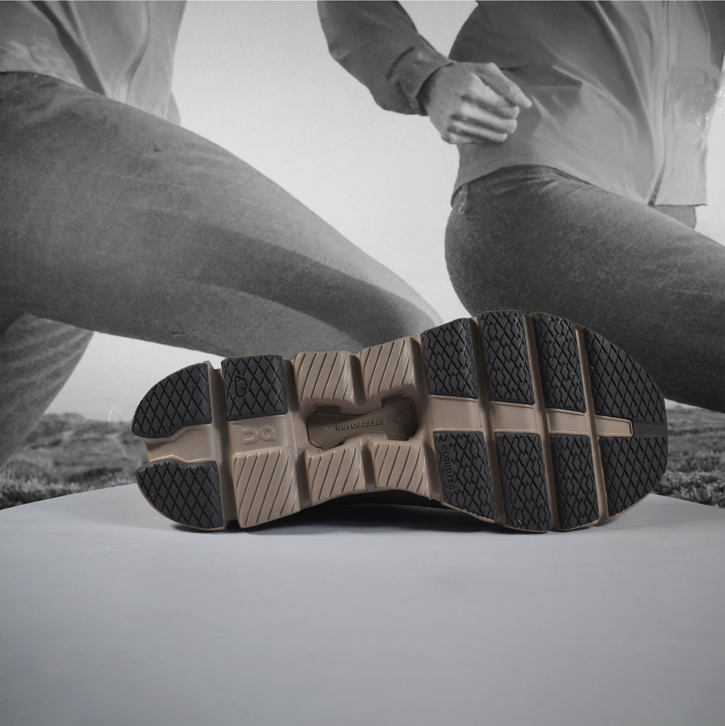 On Cloud X 4 AD Mens Training Shoe - Durban Runner 7.5 / Cinder - Desert
