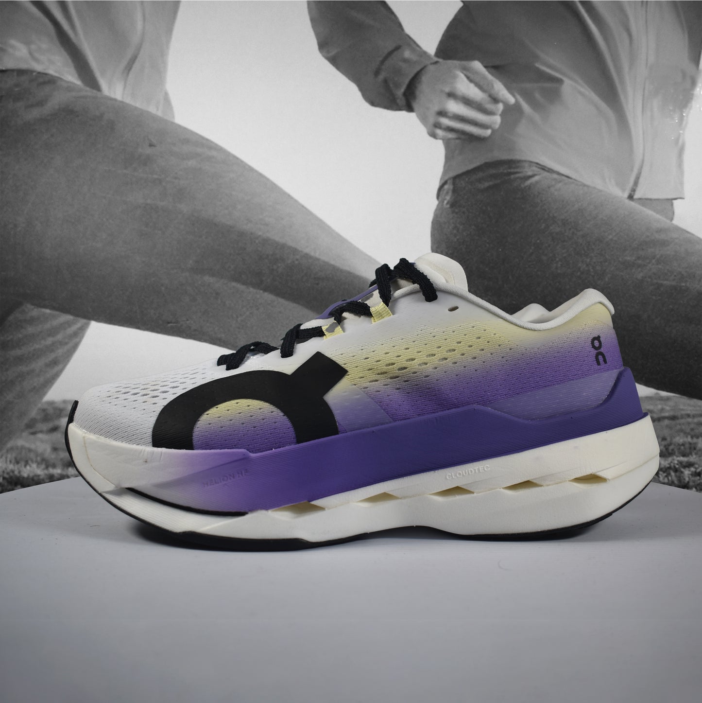 On Cloud Cloudboom Max Mens Running Shoes - Durban Runner 7.5 / White - Juniper