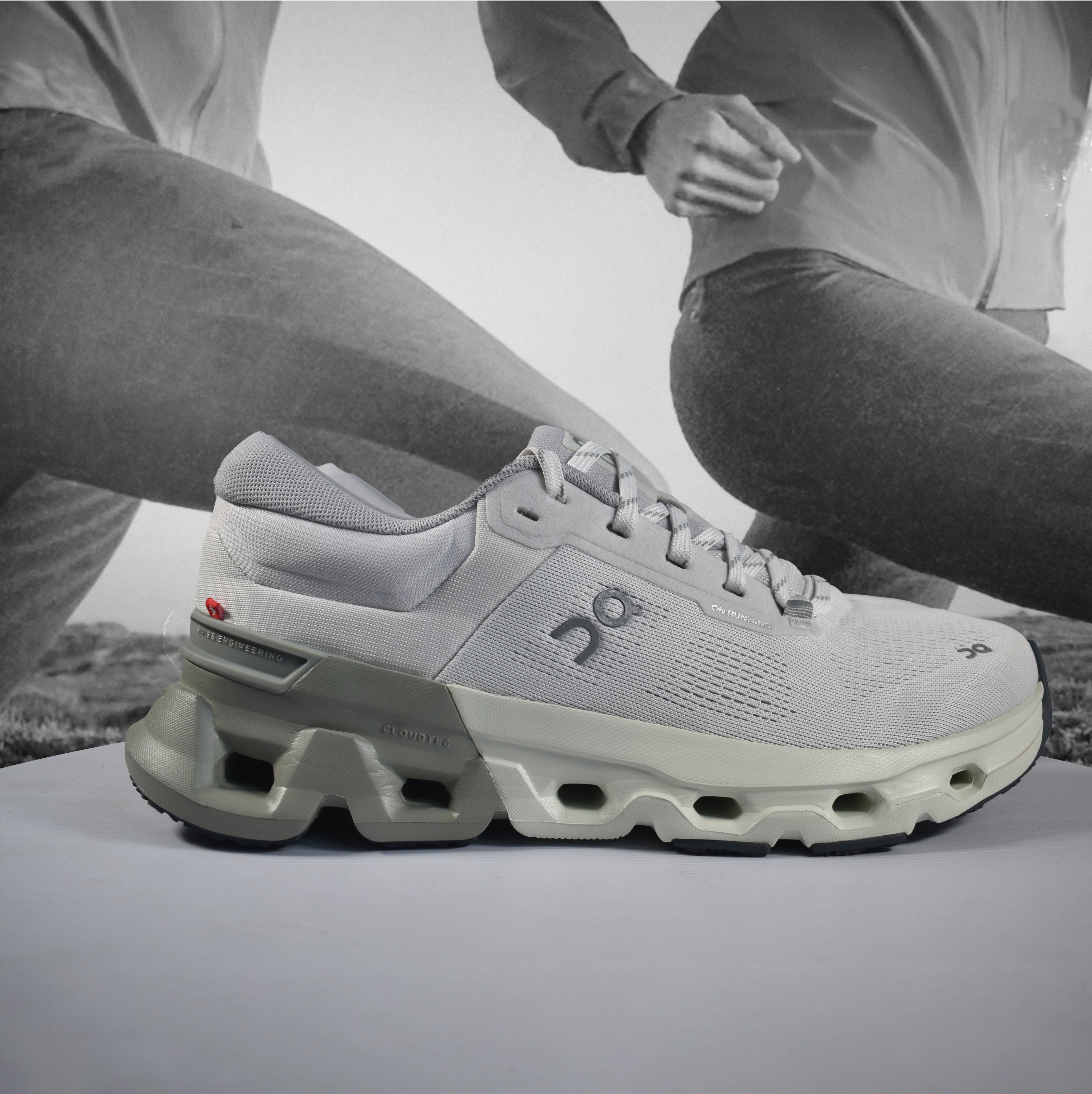 On Cloud Cloudflyer 5 Mens Running Shoes - Durban Runner 7 / Ivory - Tin