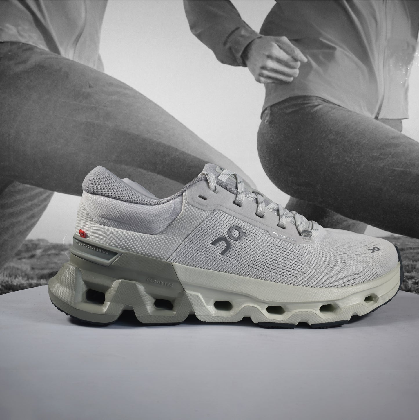 On Cloud Cloudflyer 5 Mens Running Shoes - Durban Runner 7 / Ivory - Tin