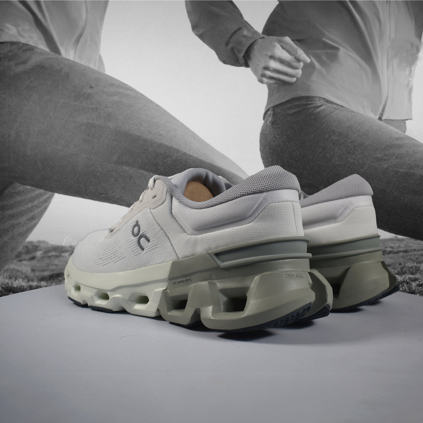 On Cloud Cloudflyer 5 Mens Running Shoes - Durban Runner 7 / Ivory - Tin