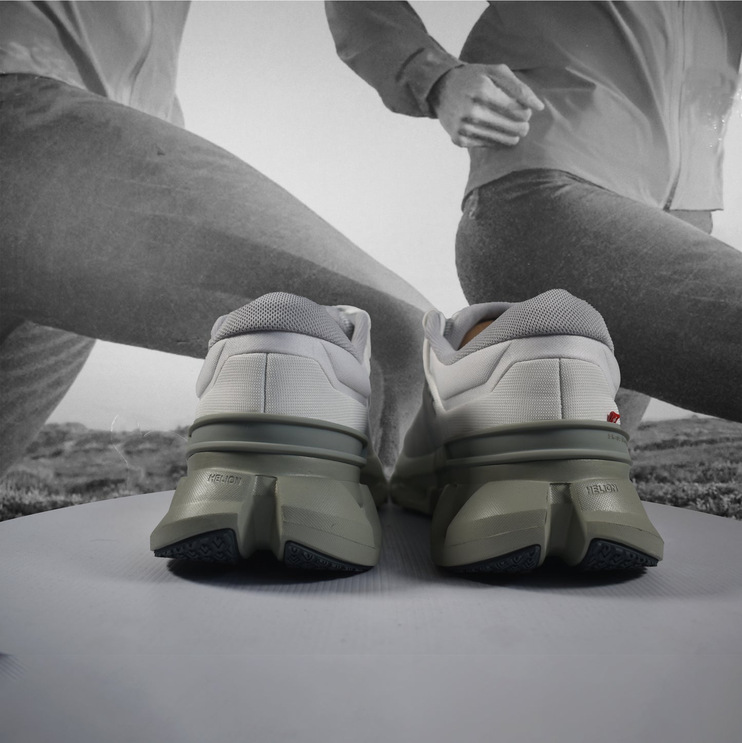 On Cloud Cloudflyer 5 Mens Running Shoes - Durban Runner 7 / Ivory - Tin