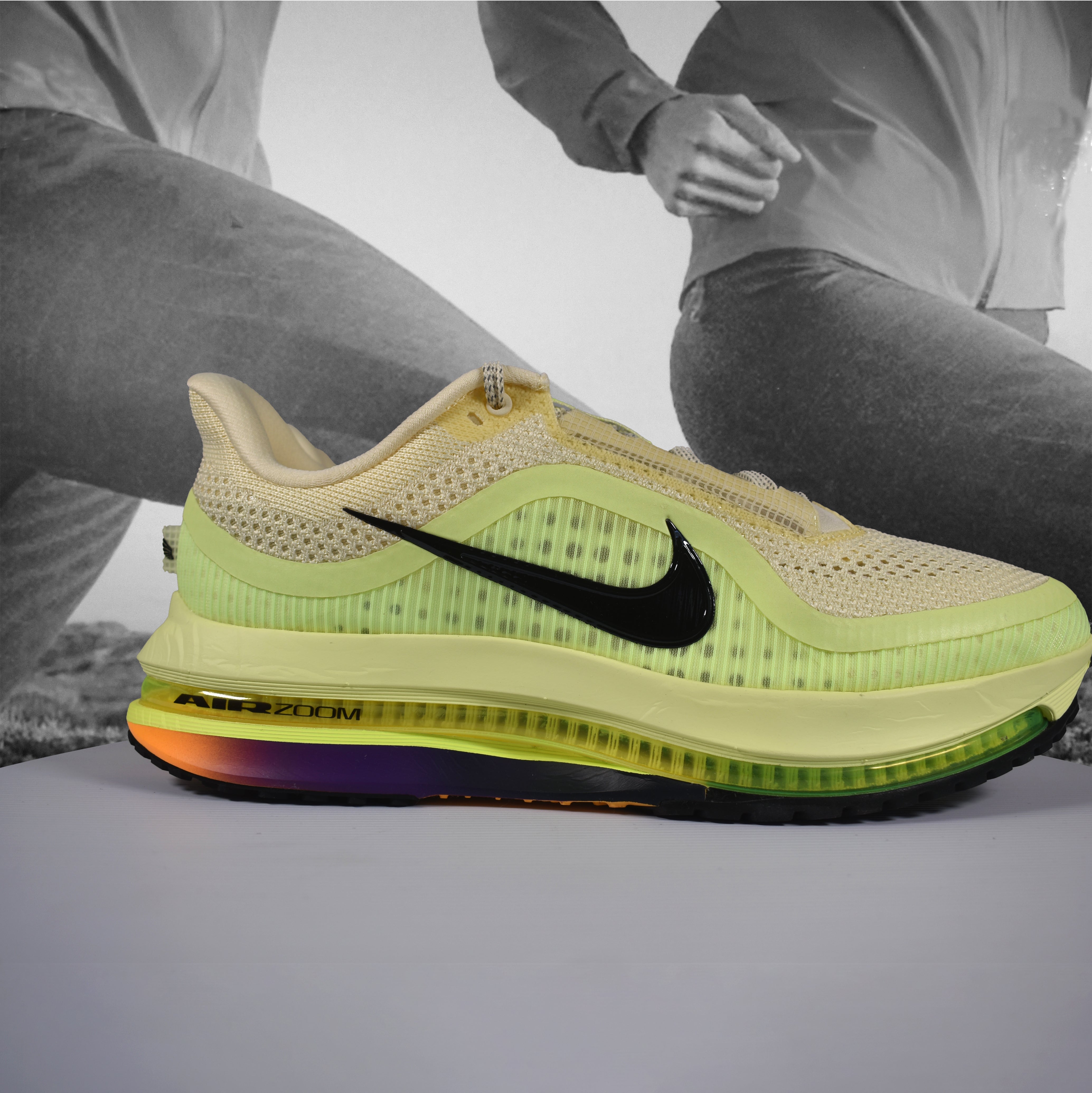 Nike Pegasus Premium Mens Road Running Shoes - Durban Runner 7.5 / Alabaster/Black-Barely Volt-Volt Ice